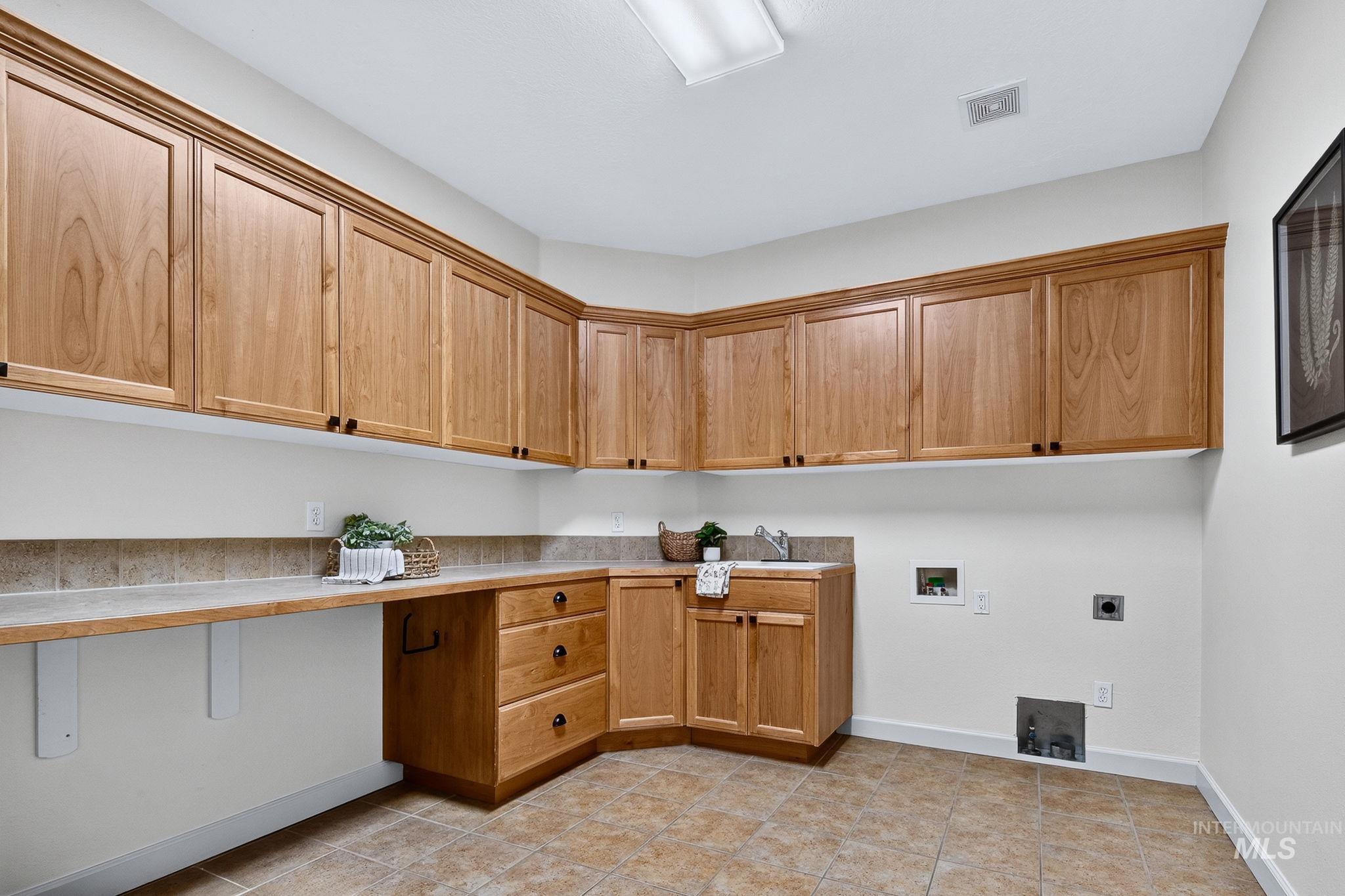 10466 W Sultana Lane, Eagle, Idaho 83616, 6 Bedrooms, 3.5 Bathrooms, Residential For Sale, Price $2,277,500,MLS 98995666