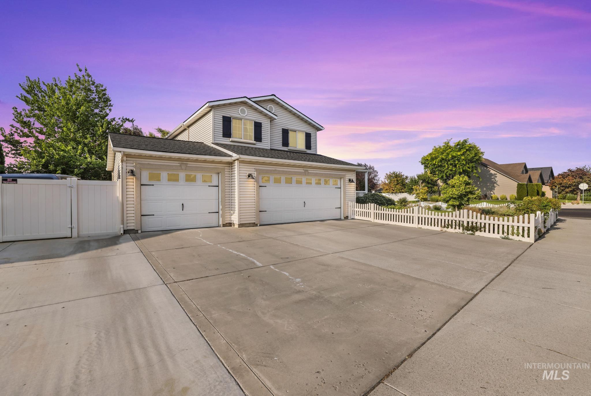2591 Carriage Way, Twin Falls, Idaho 83301, 4 Bedrooms, 3.5 Bathrooms, Residential For Sale, Price $499,000, 98995669