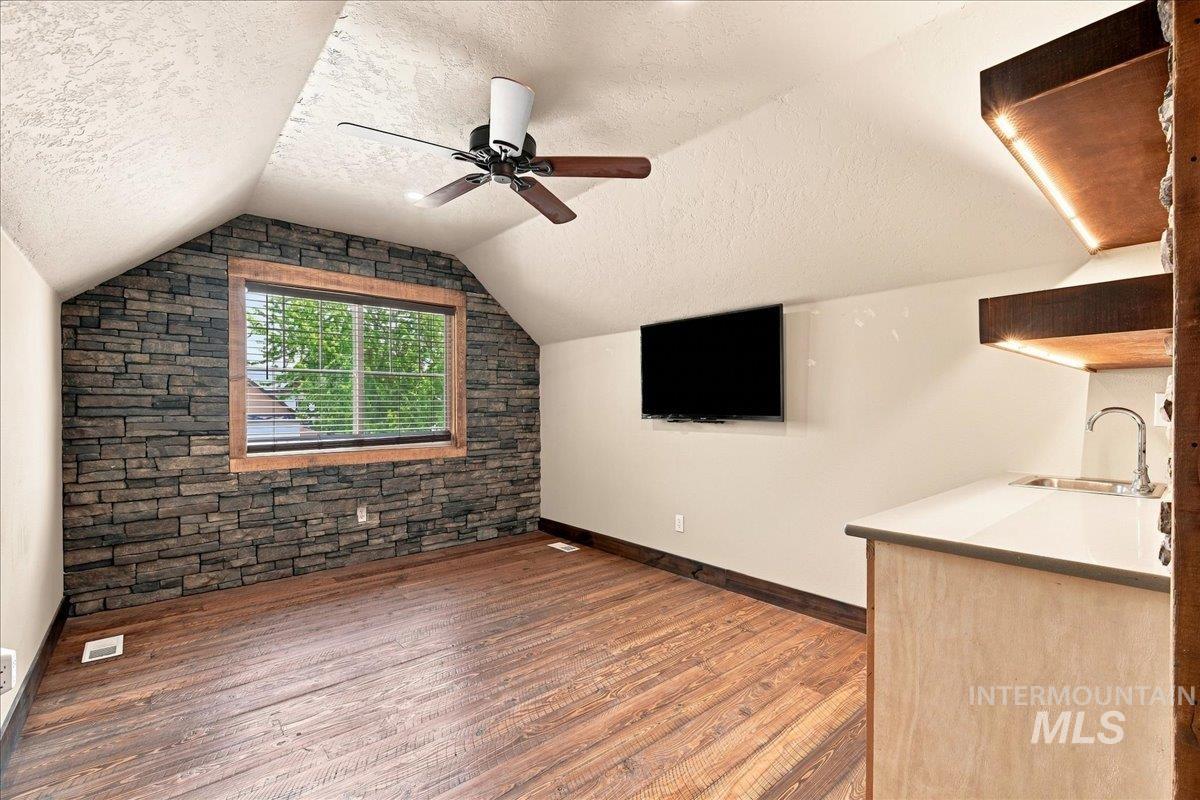2127 N Maroon Ave, Kuna, Idaho 83634, 4 Bedrooms, 3 Bathrooms, Residential For Sale, Price $470,000,MLS 98995702