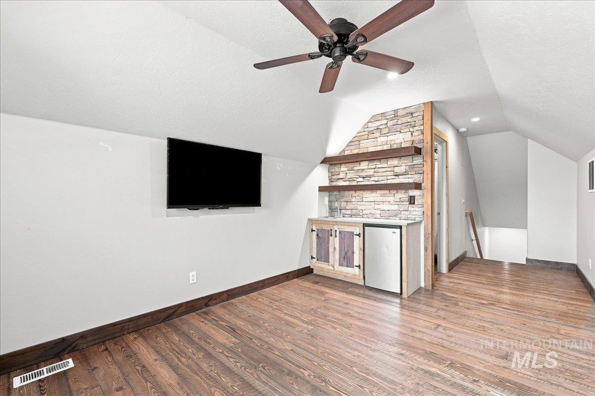 2127 N Maroon Ave, Kuna, Idaho 83634, 4 Bedrooms, 3 Bathrooms, Residential For Sale, Price $470,000,MLS 98995702