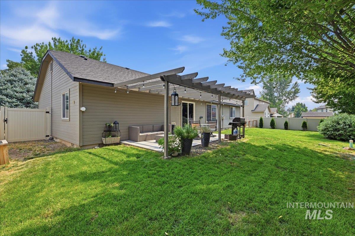 2127 N Maroon Ave, Kuna, Idaho 83634, 4 Bedrooms, 3 Bathrooms, Residential For Sale, Price $470,000,MLS 98995702