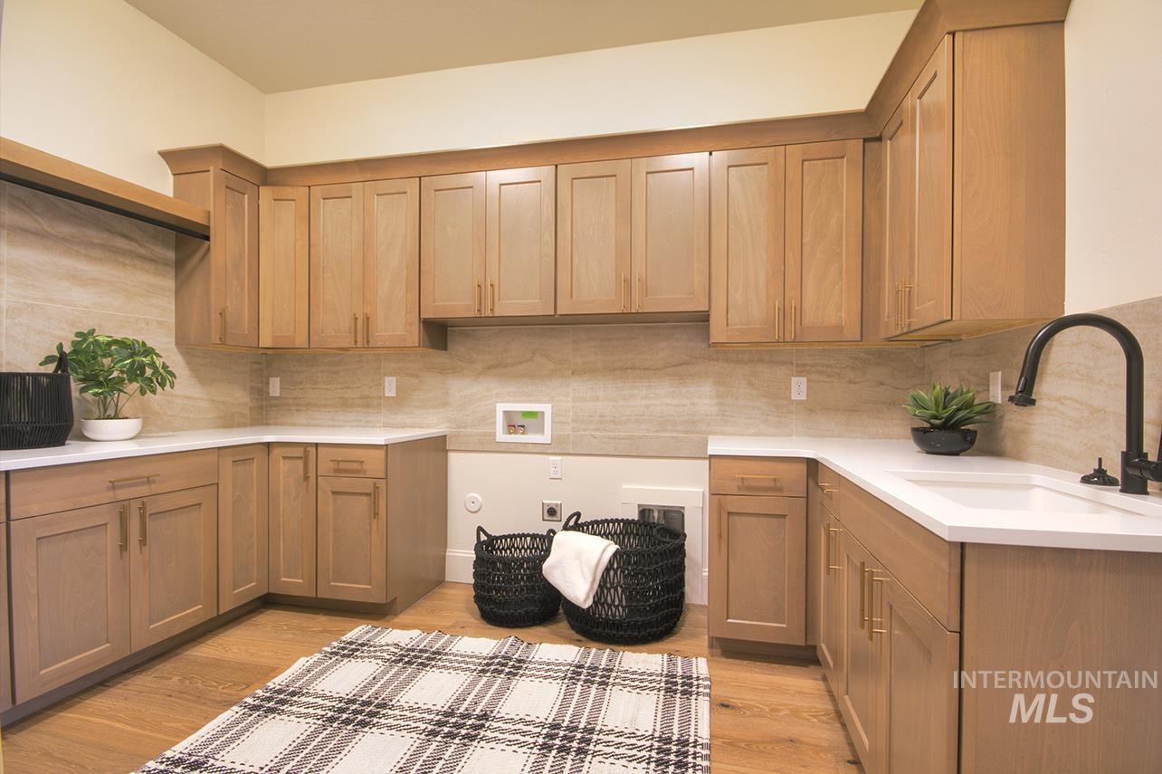 542 Midpoint Ave, Middleton, Idaho 83644, 4 Bedrooms, 3.5 Bathrooms, Residential For Sale, Price $1,449,000,MLS 98995708