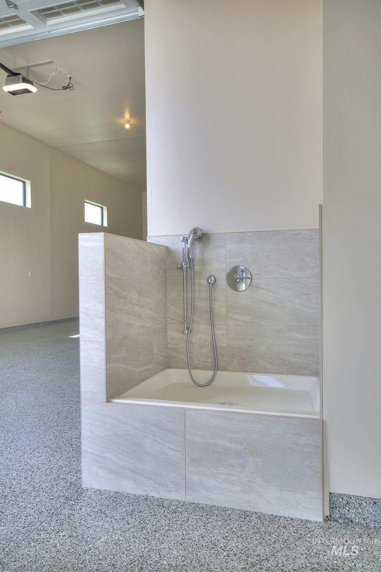 542 Midpoint Ave, Middleton, Idaho 83644, 4 Bedrooms, 3.5 Bathrooms, Residential For Sale, Price $1,449,000,MLS 98995708