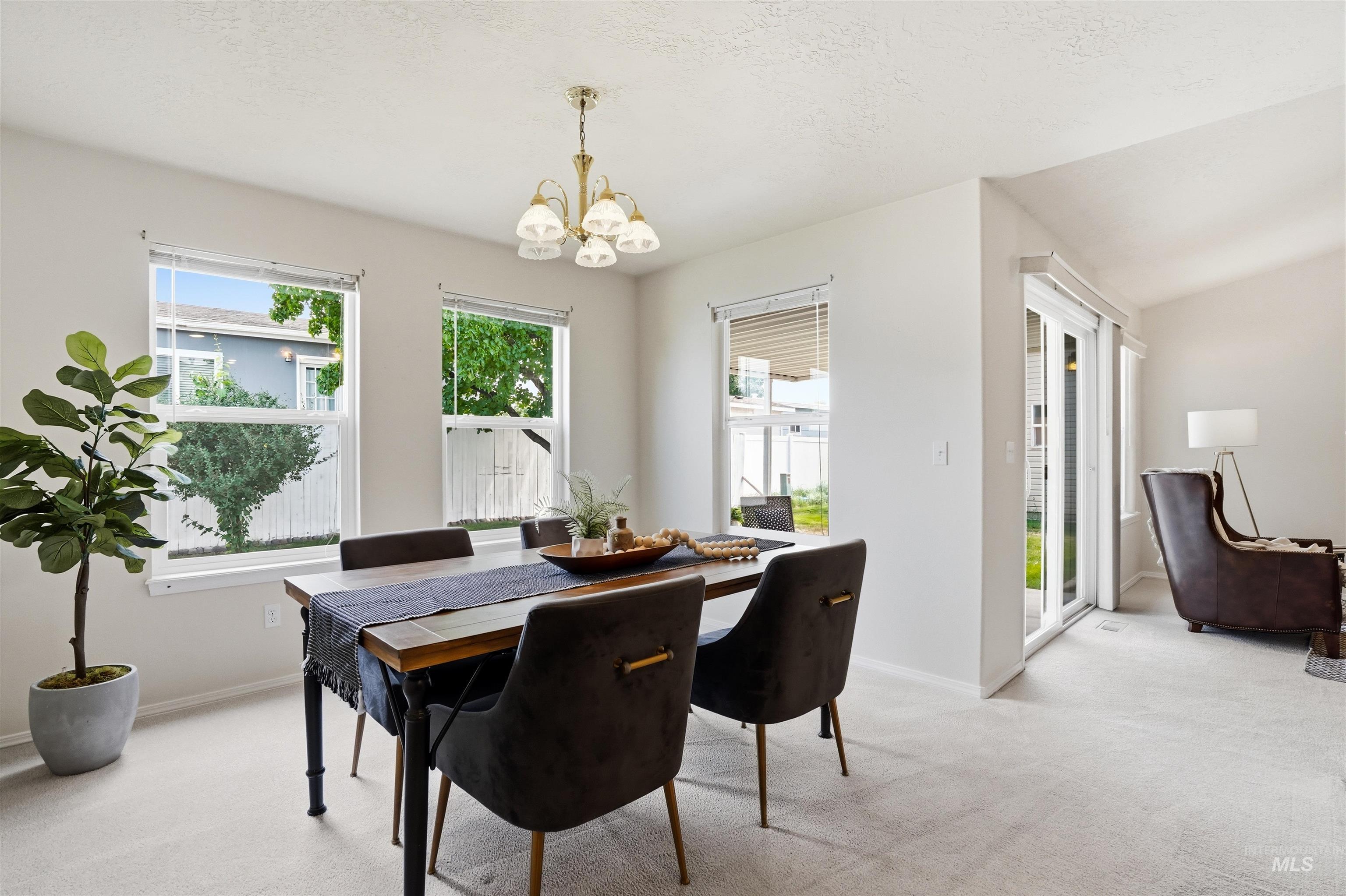 1884 N Buena Vista Ave., Meridian, Idaho 83646, 2 Bedrooms, 2 Bathrooms, Residential For Sale, Price $370,000,MLS 98995723