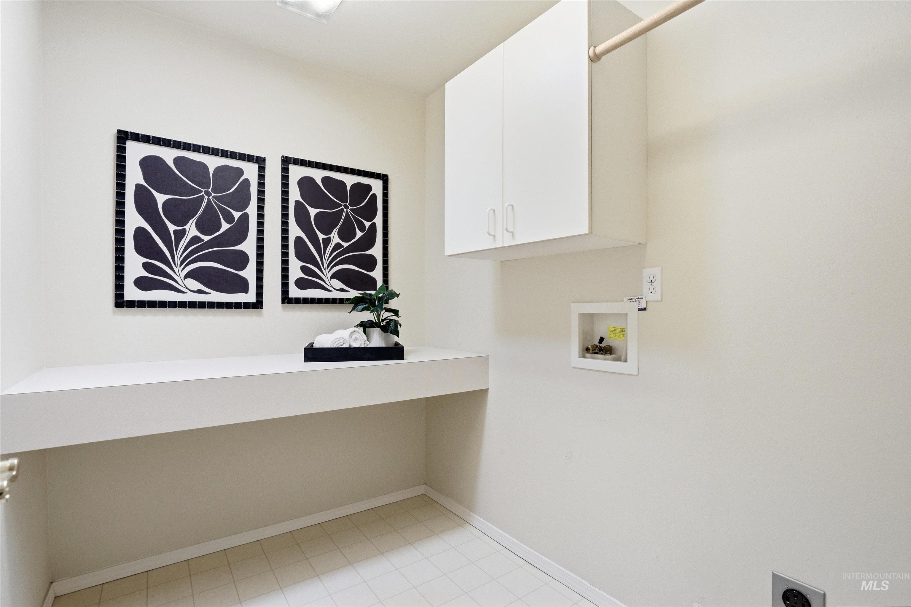 1884 N Buena Vista Ave., Meridian, Idaho 83646, 2 Bedrooms, 2 Bathrooms, Residential For Sale, Price $370,000,MLS 98995723