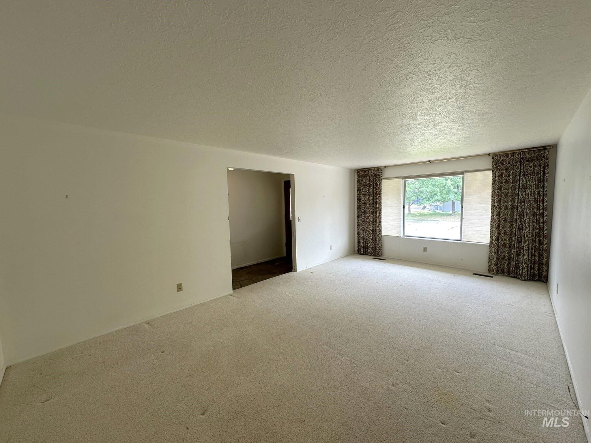 4821 N Parkwood, Boise, Idaho 83704, 3 Bedrooms, 2.5 Bathrooms, Residential For Sale, Price $429,900,MLS 98995724