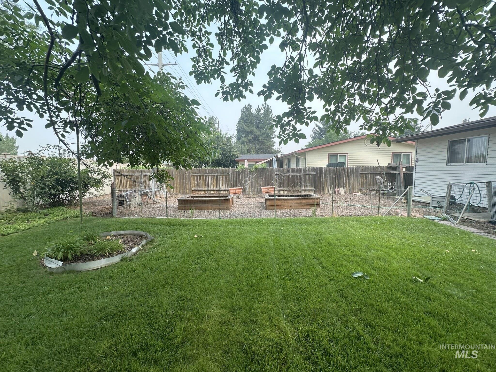 4821 N Parkwood, Boise, Idaho 83704, 3 Bedrooms, 2.5 Bathrooms, Residential For Sale, Price $429,900,MLS 98995724