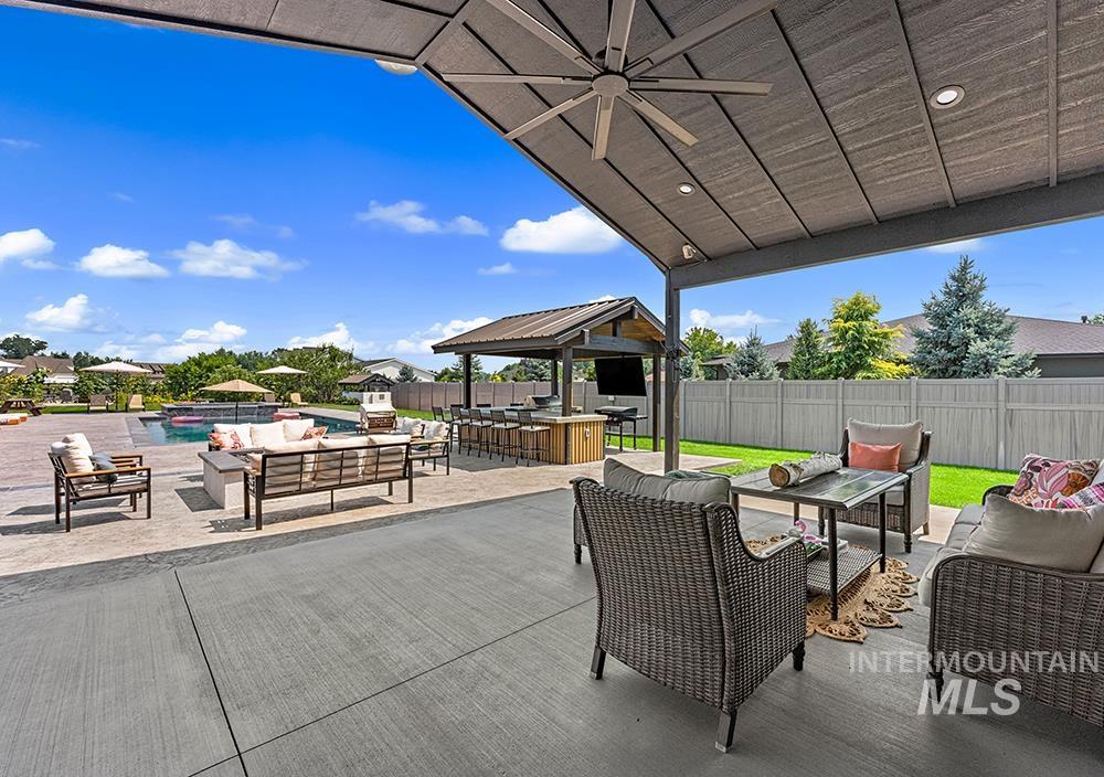 1726 N Ballantyne Ln, Eagle, Idaho 83616, 4 Bedrooms, 5 Bathrooms, Residential For Sale, Price $2,298,000,MLS 98995726
