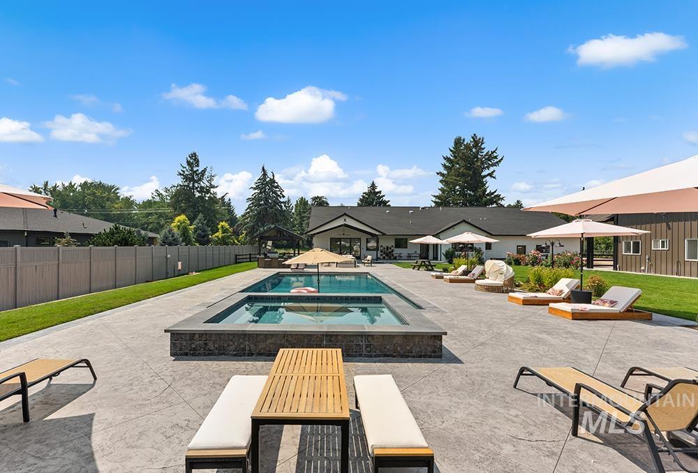 1726 N Ballantyne Ln, Eagle, Idaho 83616, 4 Bedrooms, 5 Bathrooms, Residential For Sale, Price $2,298,000,MLS 98995726