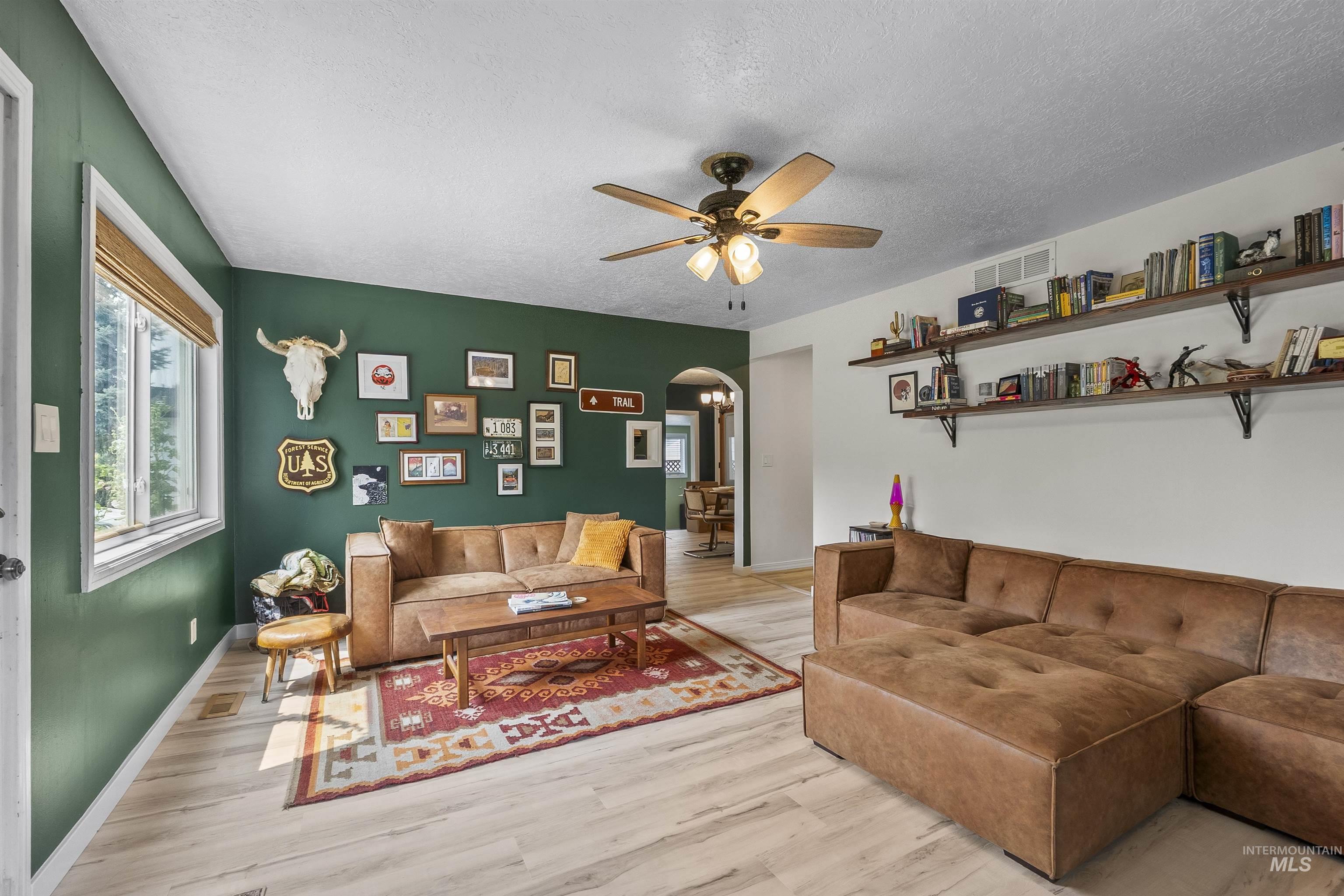 6308 W Butte Street, Boise, Idaho 83704, 2 Bedrooms, 1 Bathroom, Residential For Sale, Price $409,900,MLS 98995729