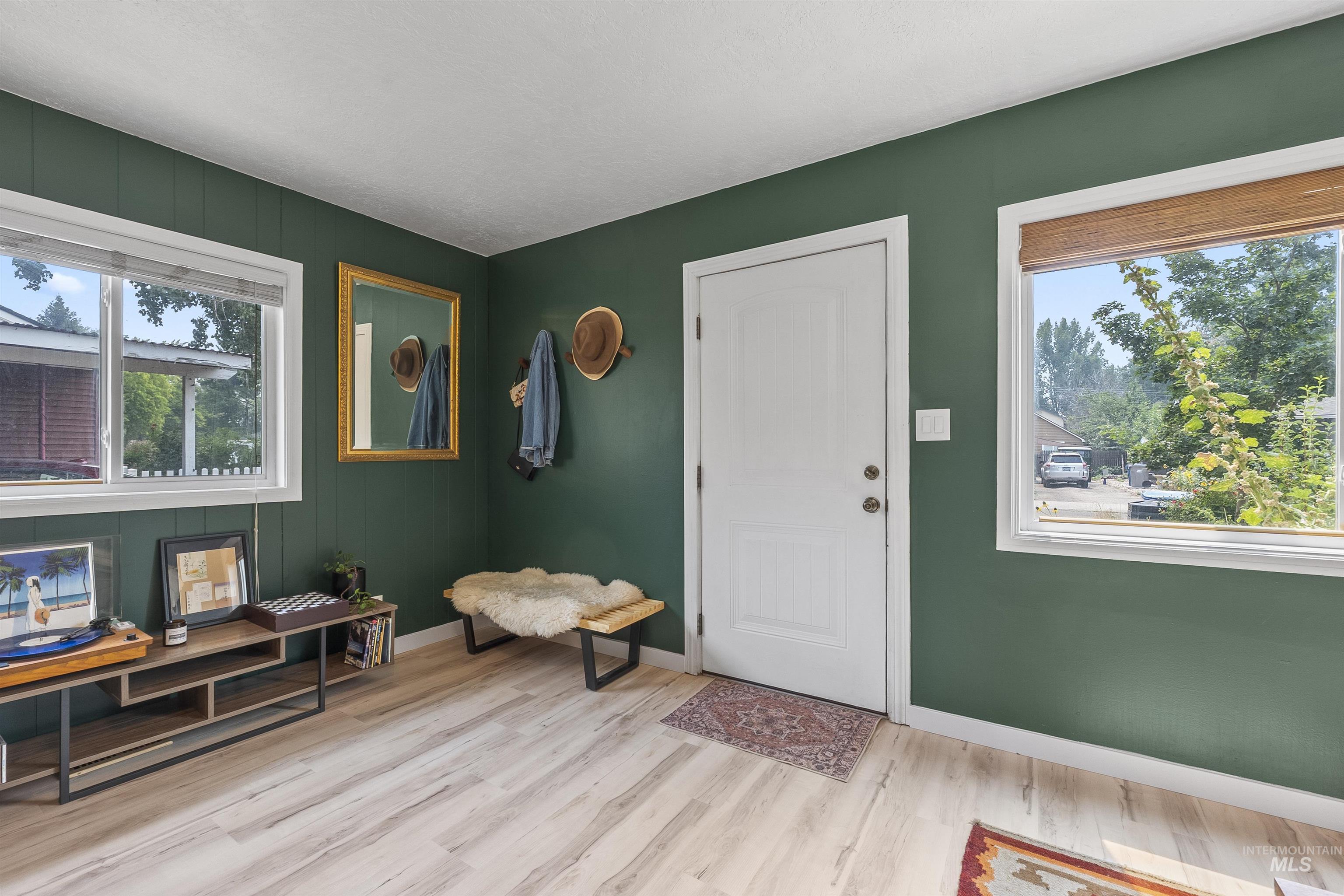 6308 W Butte Street, Boise, Idaho 83704, 2 Bedrooms, 1 Bathroom, Residential For Sale, Price $409,900,MLS 98995729