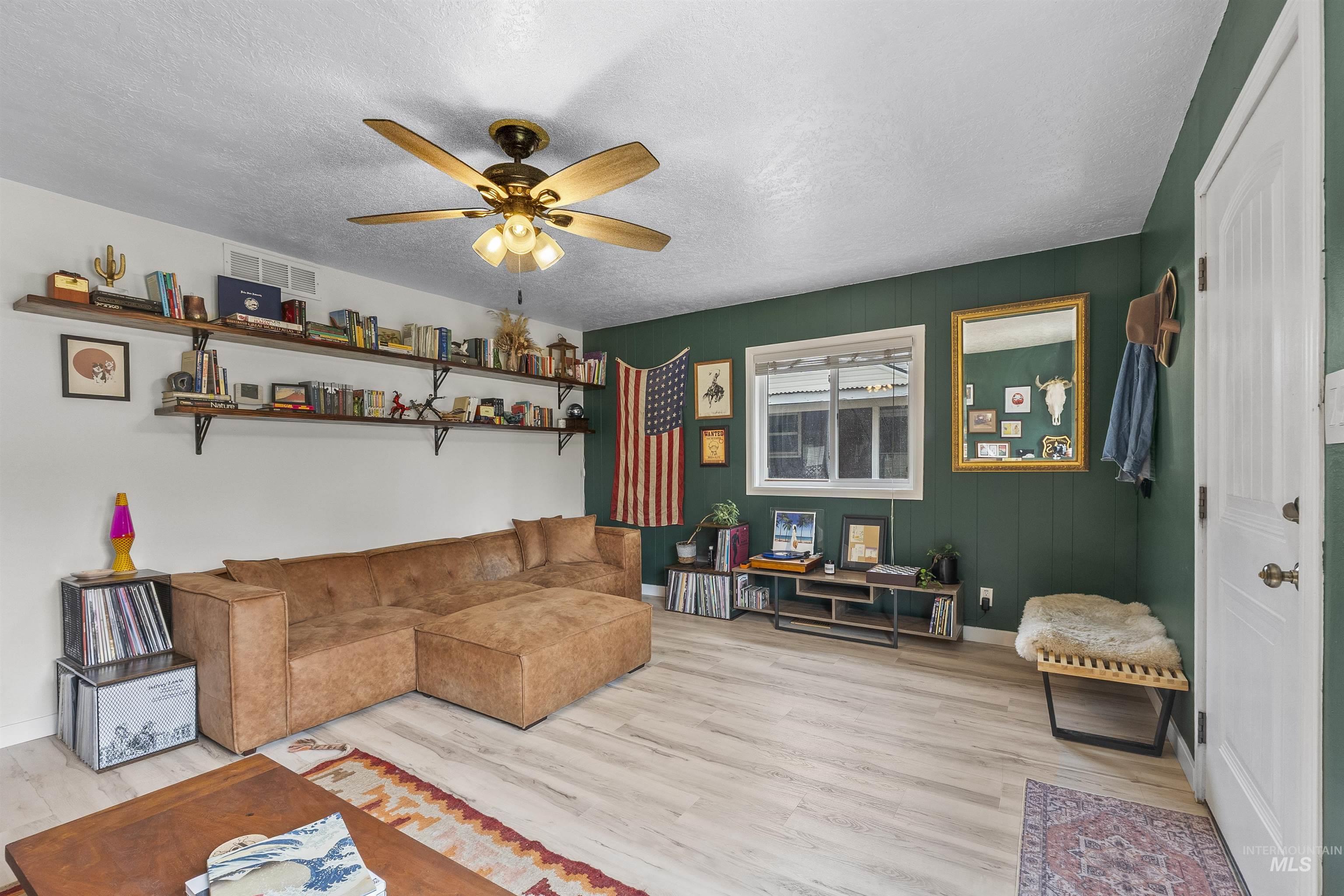 6308 W Butte Street, Boise, Idaho 83704, 2 Bedrooms, 1 Bathroom, Residential For Sale, Price $409,900,MLS 98995729
