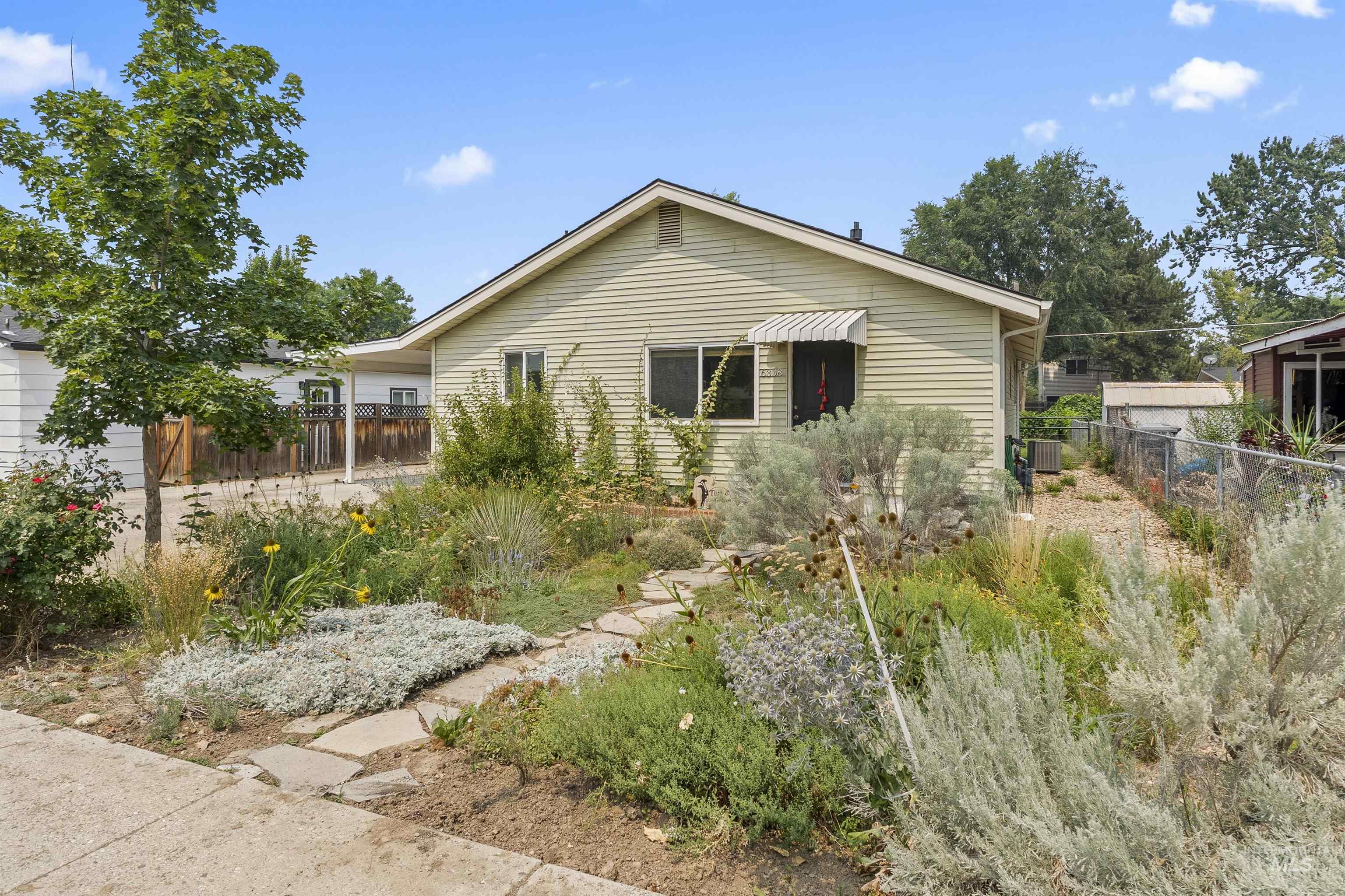 6308 W Butte Street, Boise, Idaho 83704, 2 Bedrooms, 1 Bathroom, Residential For Sale, Price $409,900,MLS 98995729