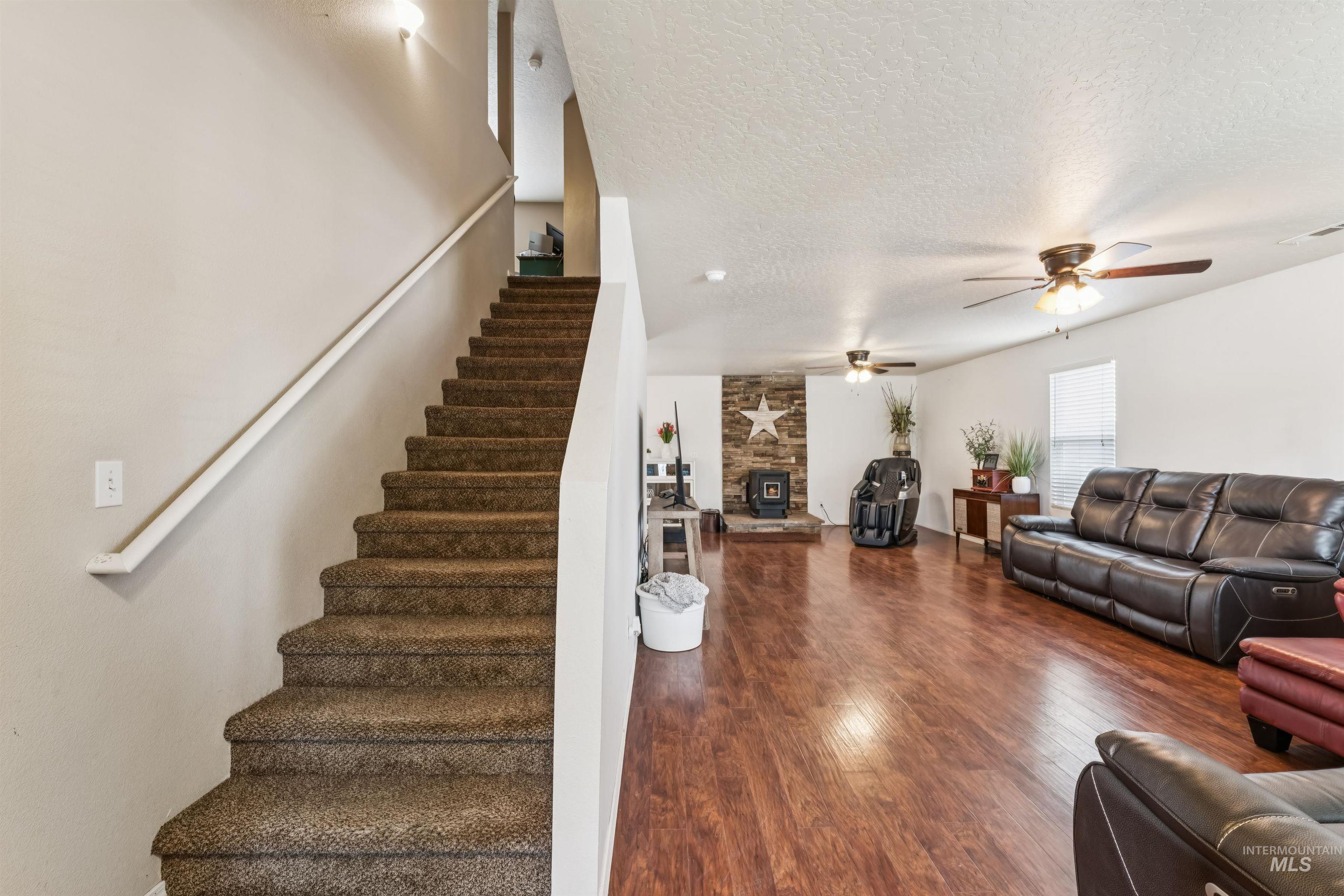 168 E Willow Creek Dr, Middleton, Idaho 83644, 4 Bedrooms, 2.5 Bathrooms, Residential For Sale, Price $399,000,MLS 98995732