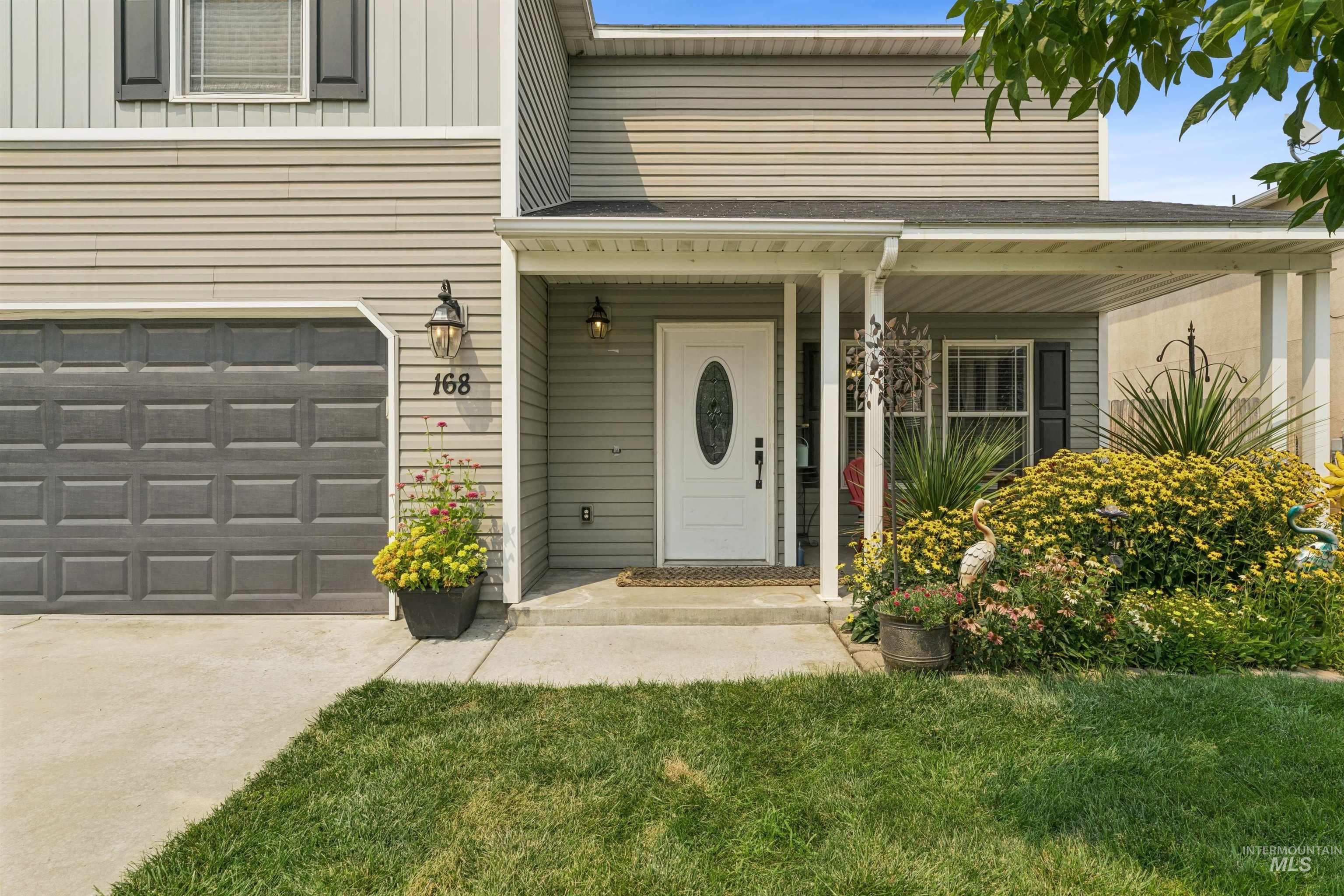 168 E Willow Creek Dr, Middleton, Idaho 83644, 4 Bedrooms, 2.5 Bathrooms, Residential For Sale, Price $399,000,MLS 98995732