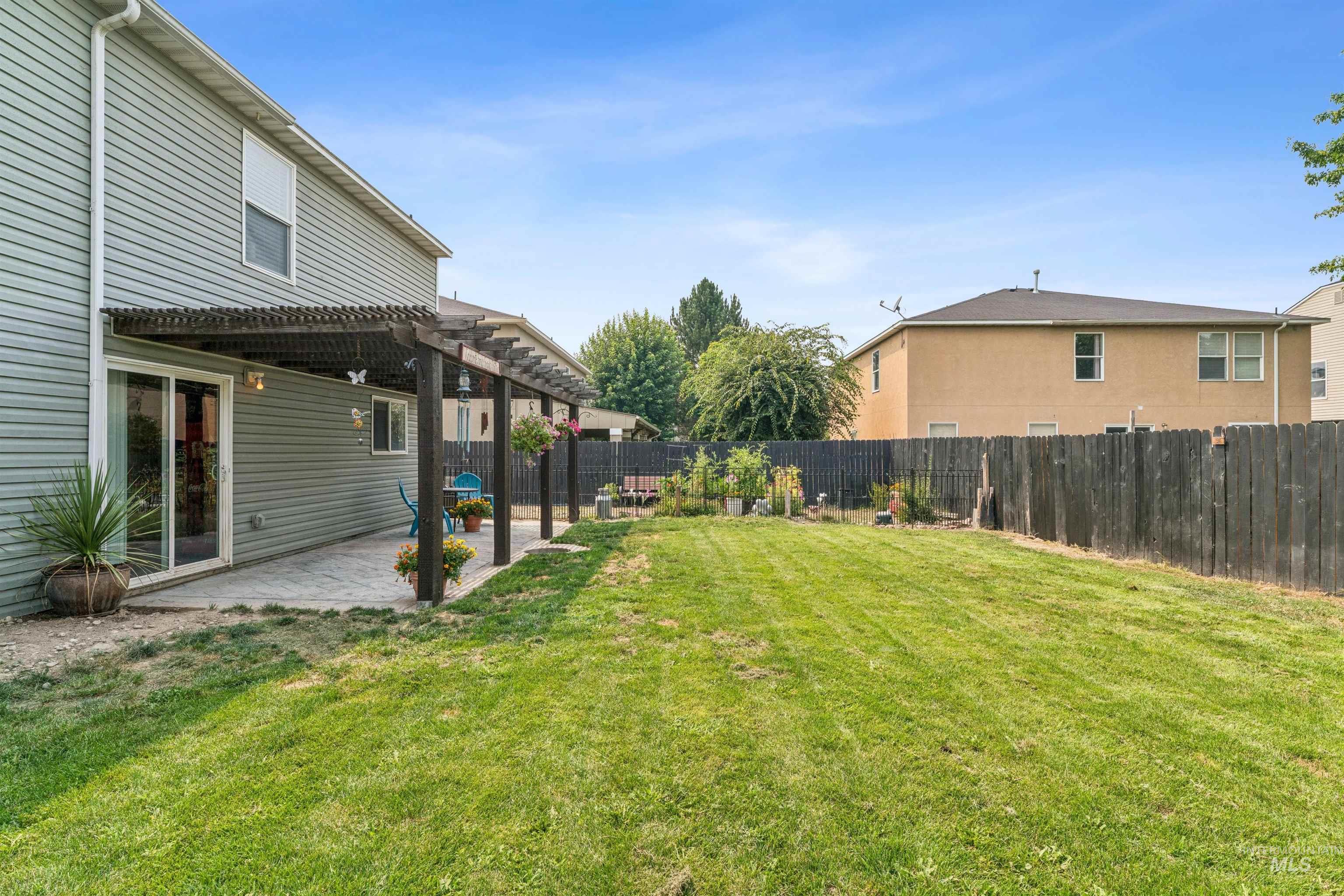 168 E Willow Creek Dr, Middleton, Idaho 83644, 4 Bedrooms, 2.5 Bathrooms, Residential For Sale, Price $399,000,MLS 98995732