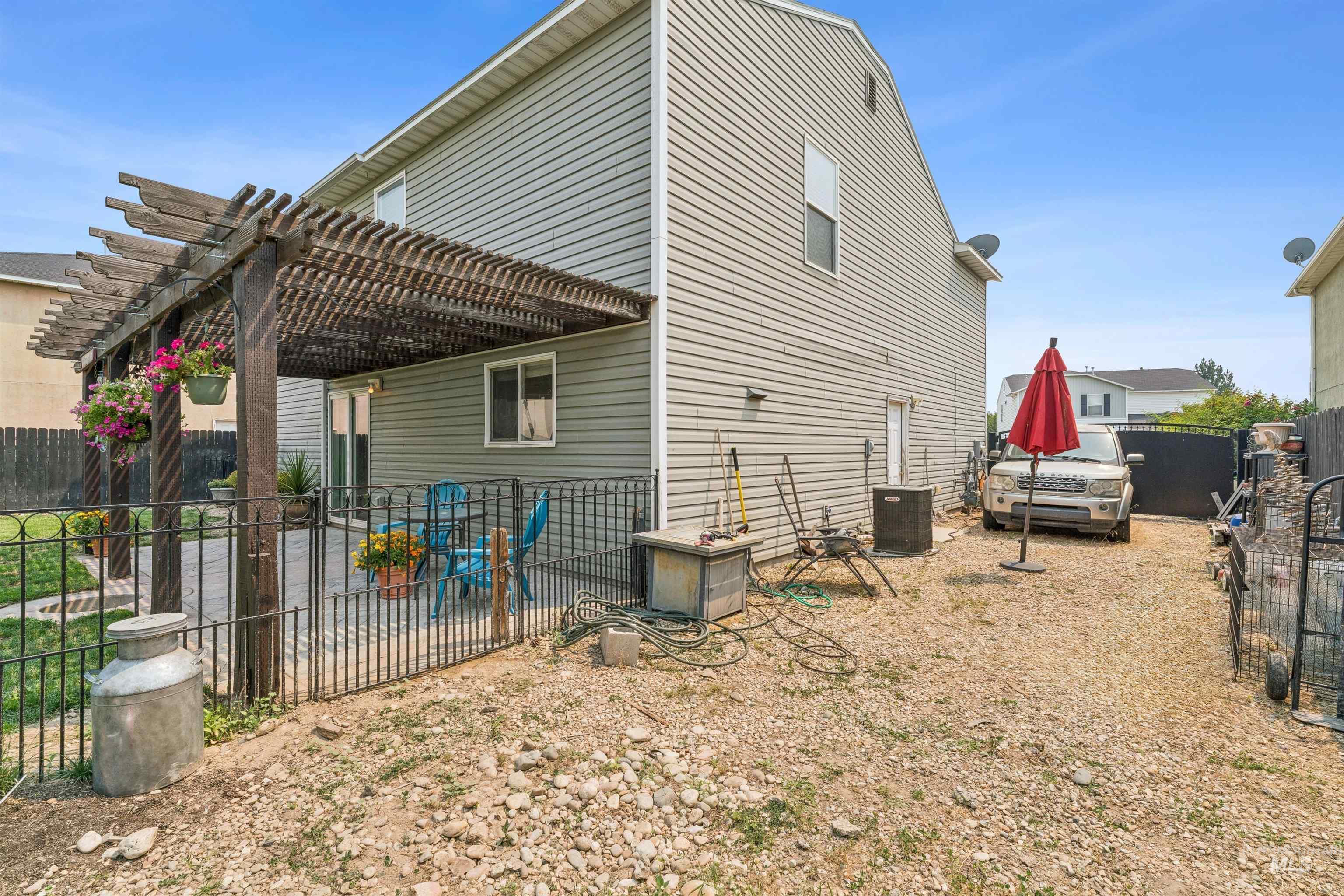 168 E Willow Creek Dr, Middleton, Idaho 83644, 4 Bedrooms, 2.5 Bathrooms, Residential For Sale, Price $399,000,MLS 98995732