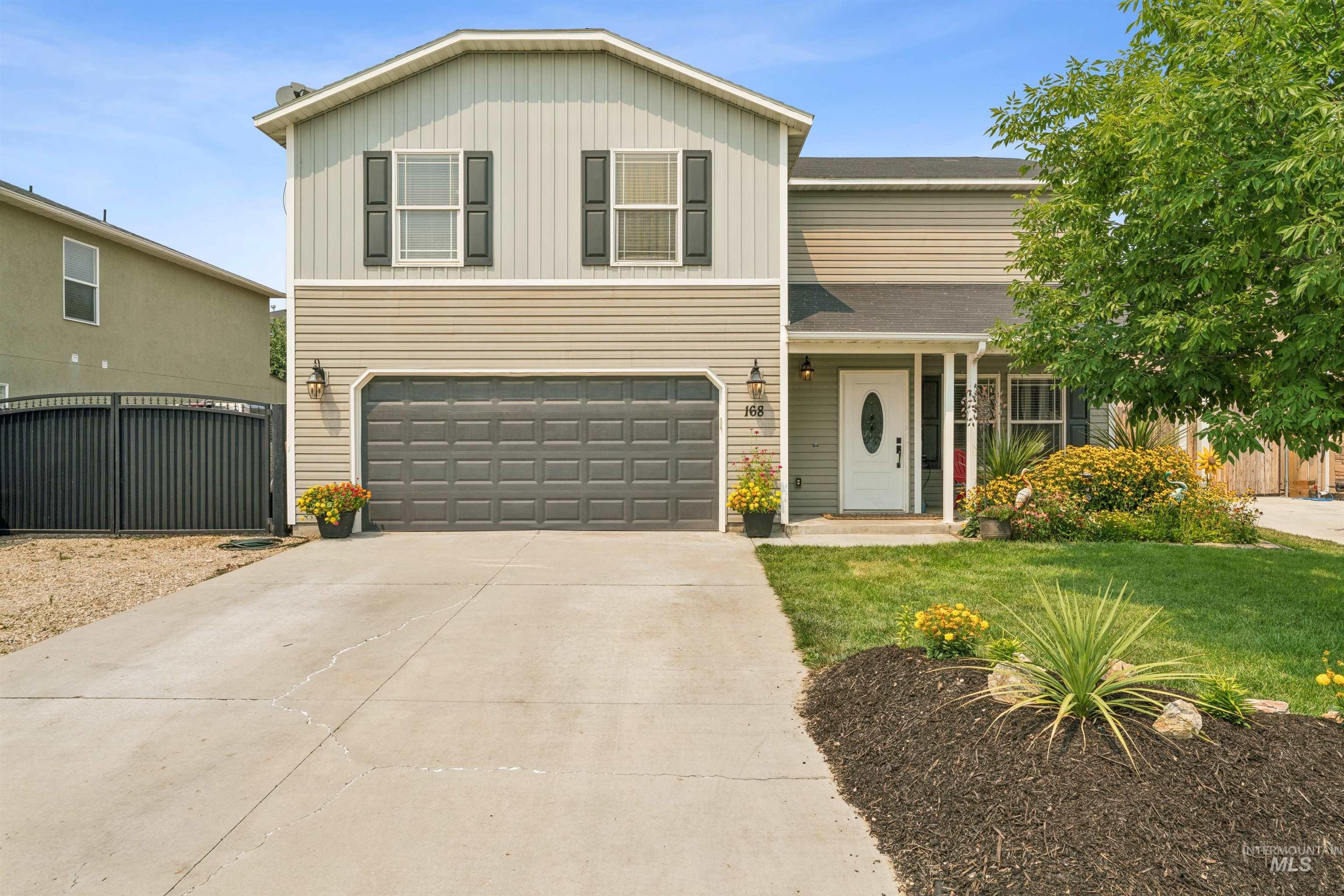 168 E Willow Creek Dr, Middleton, Idaho 83644, 4 Bedrooms, 2.5 Bathrooms, Residential For Sale, Price $399,000,MLS 98995732