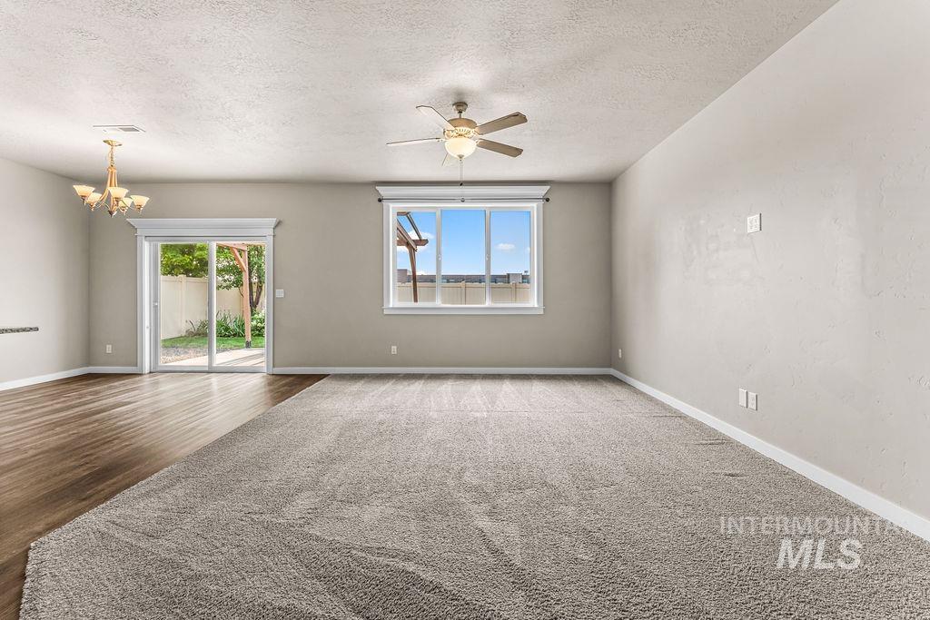 2193 S Hills Ave., Meridian, Idaho 83642, 3 Bedrooms, 2.5 Bathrooms, Residential For Sale, Price $455,000,MLS 98995810