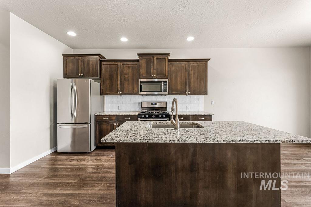 2193 S Hills Ave., Meridian, Idaho 83642, 3 Bedrooms, 2.5 Bathrooms, Residential For Sale, Price $455,000,MLS 98995810