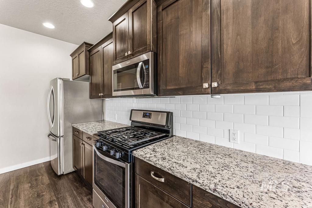 2193 S Hills Ave., Meridian, Idaho 83642, 3 Bedrooms, 2.5 Bathrooms, Residential For Sale, Price $455,000,MLS 98995810