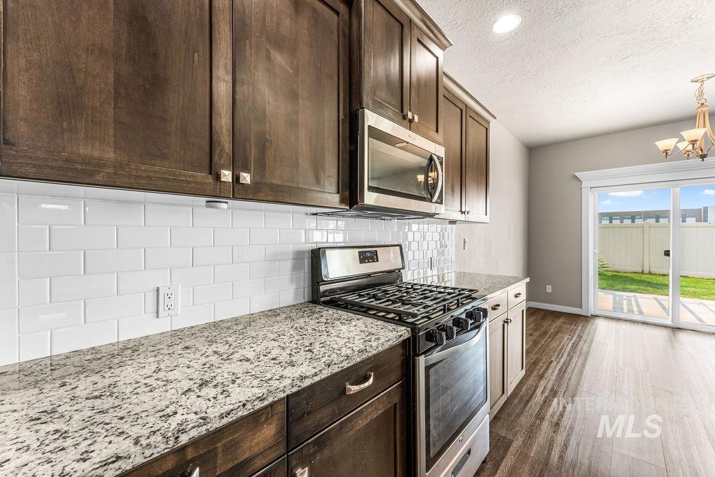 2193 S Hills Ave., Meridian, Idaho 83642, 3 Bedrooms, 2.5 Bathrooms, Residential For Sale, Price $455,000,MLS 98995810
