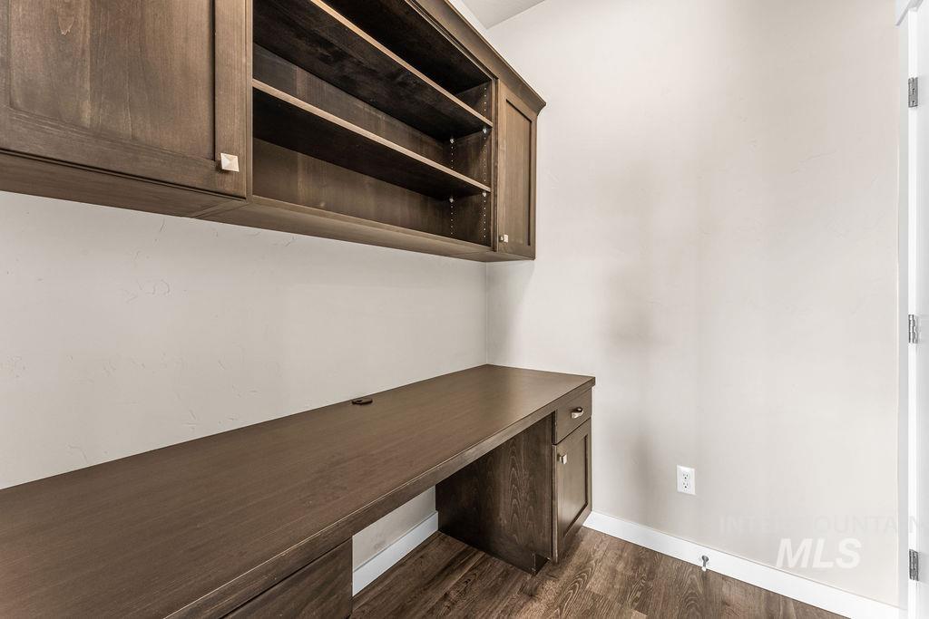 2193 S Hills Ave., Meridian, Idaho 83642, 3 Bedrooms, 2.5 Bathrooms, Residential For Sale, Price $455,000,MLS 98995810