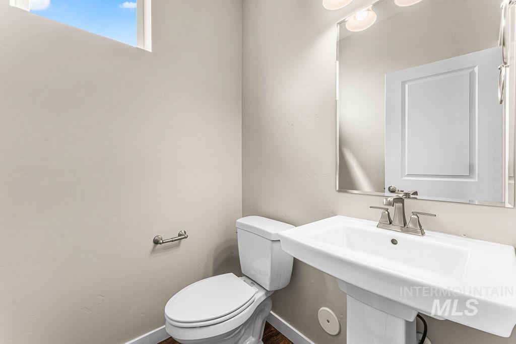 2193 S Hills Ave., Meridian, Idaho 83642, 3 Bedrooms, 2.5 Bathrooms, Residential For Sale, Price $455,000,MLS 98995810