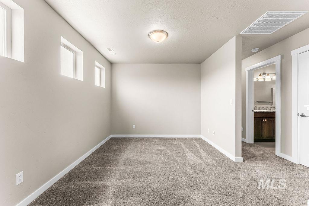 2193 S Hills Ave., Meridian, Idaho 83642, 3 Bedrooms, 2.5 Bathrooms, Residential For Sale, Price $455,000,MLS 98995810
