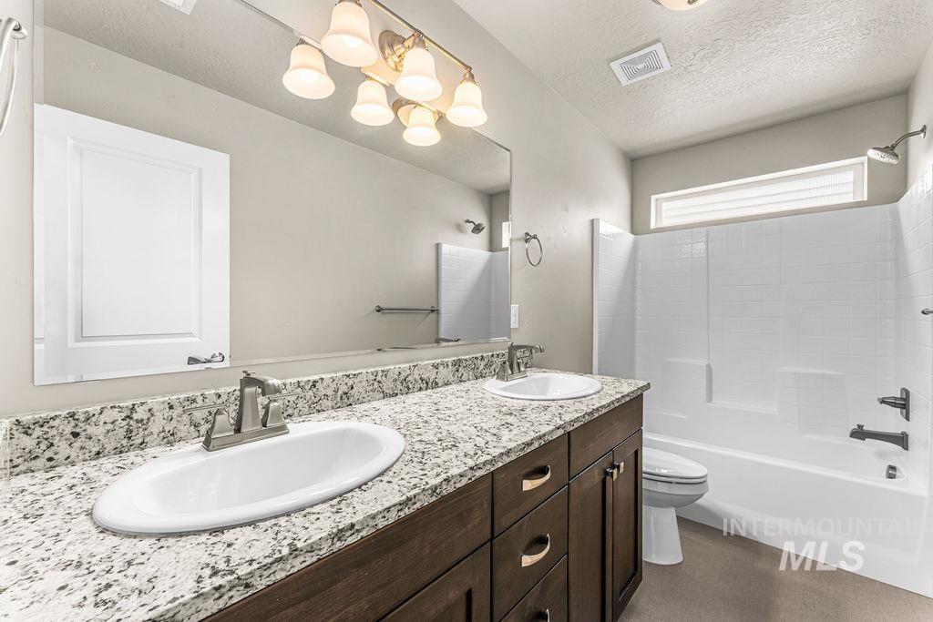 2193 S Hills Ave., Meridian, Idaho 83642, 3 Bedrooms, 2.5 Bathrooms, Residential For Sale, Price $455,000,MLS 98995810