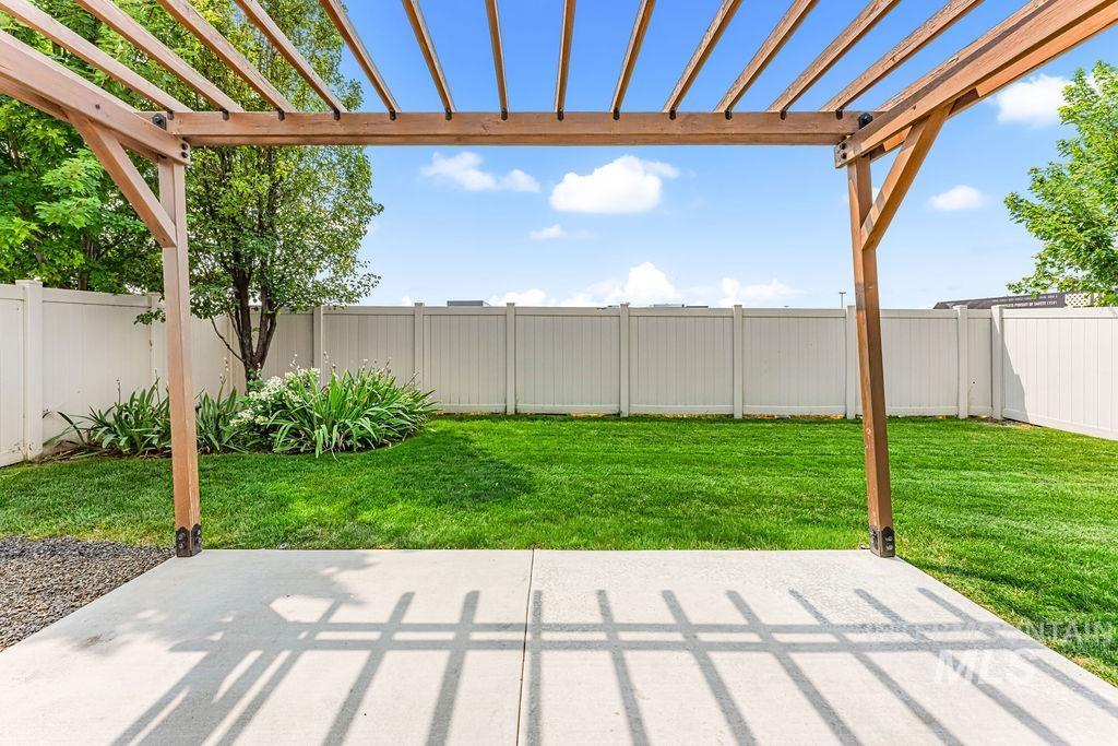 2193 S Hills Ave., Meridian, Idaho 83642, 3 Bedrooms, 2.5 Bathrooms, Residential For Sale, Price $455,000,MLS 98995810