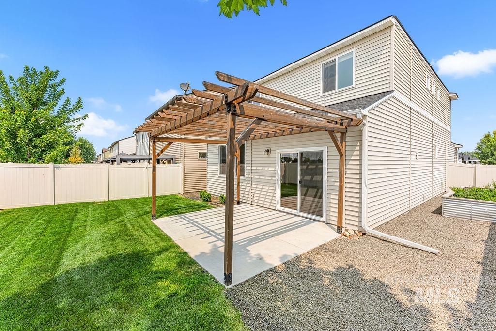 2193 S Hills Ave., Meridian, Idaho 83642, 3 Bedrooms, 2.5 Bathrooms, Residential For Sale, Price $455,000,MLS 98995810