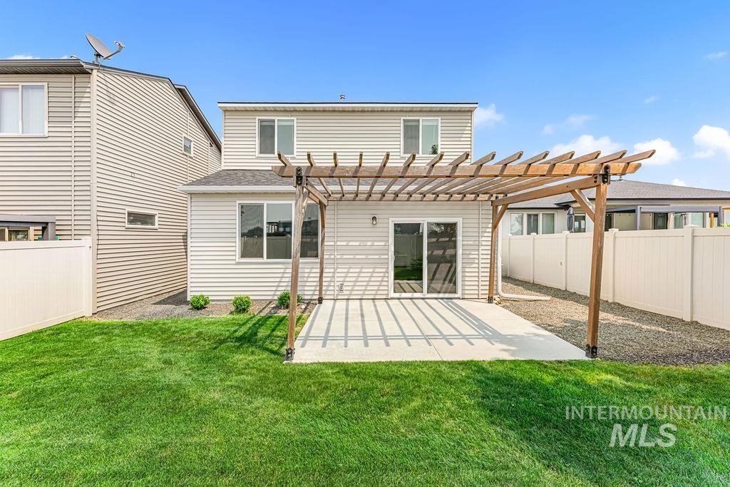 2193 S Hills Ave., Meridian, Idaho 83642, 3 Bedrooms, 2.5 Bathrooms, Residential For Sale, Price $455,000,MLS 98995810