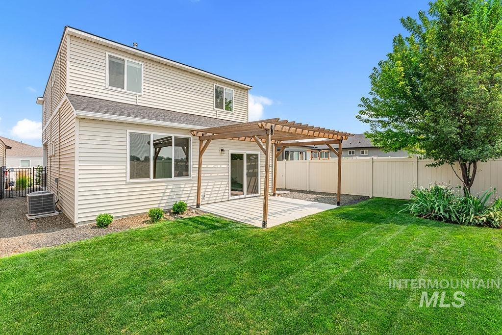 2193 S Hills Ave., Meridian, Idaho 83642, 3 Bedrooms, 2.5 Bathrooms, Residential For Sale, Price $455,000,MLS 98995810