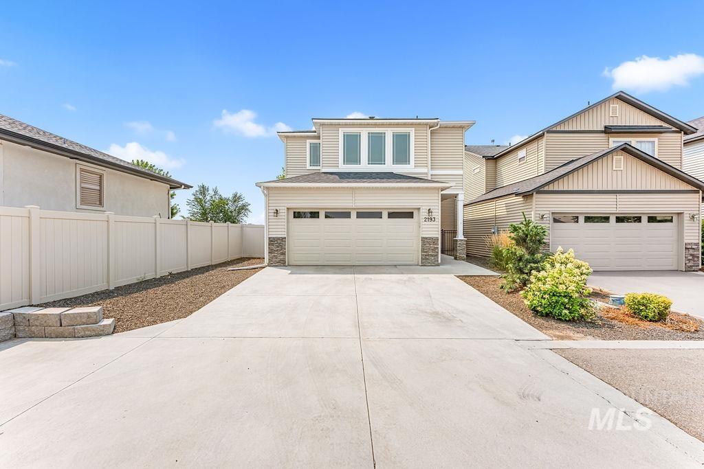 2193 S Hills Ave., Meridian, Idaho 83642, 3 Bedrooms, 2.5 Bathrooms, Residential For Sale, Price $455,000,MLS 98995810