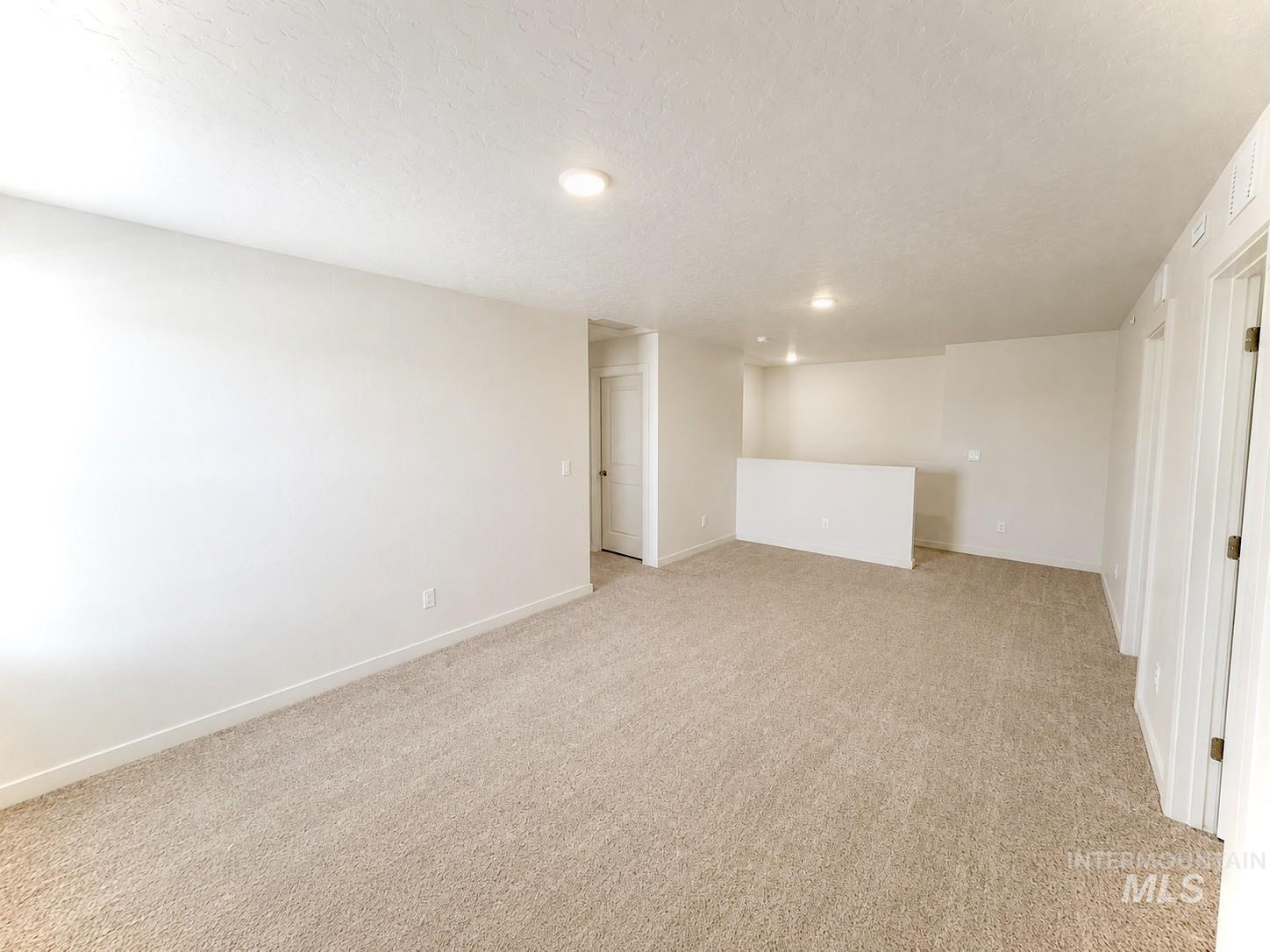 3305 E Mossy Rock ct., Nampa, Idaho 83686, 4 Bedrooms, 2.5 Bathrooms, Residential For Sale, Price $415,000,MLS 98995831