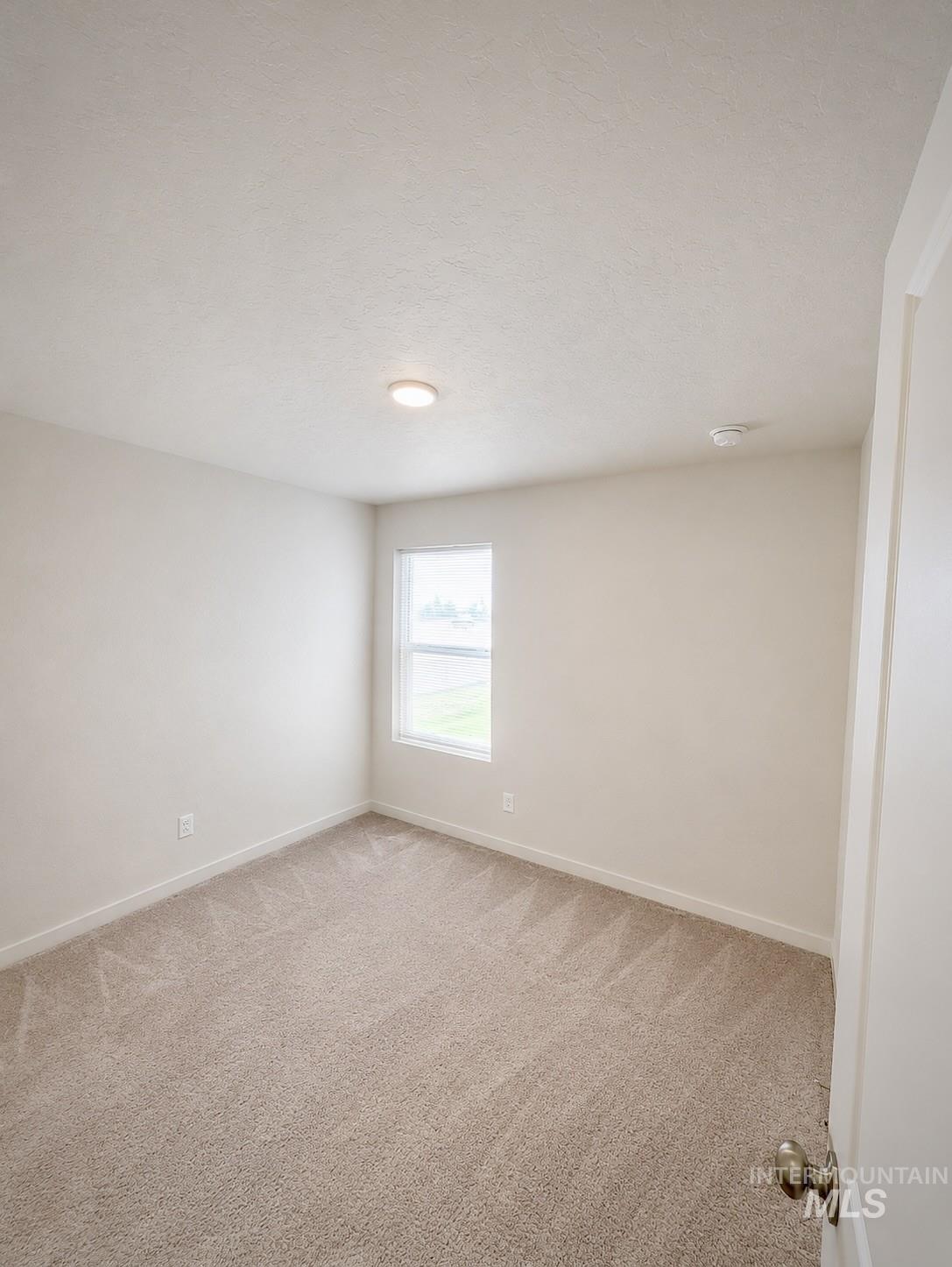 3305 E Mossy Rock ct., Nampa, Idaho 83686, 4 Bedrooms, 2.5 Bathrooms, Residential For Sale, Price $415,000,MLS 98995831