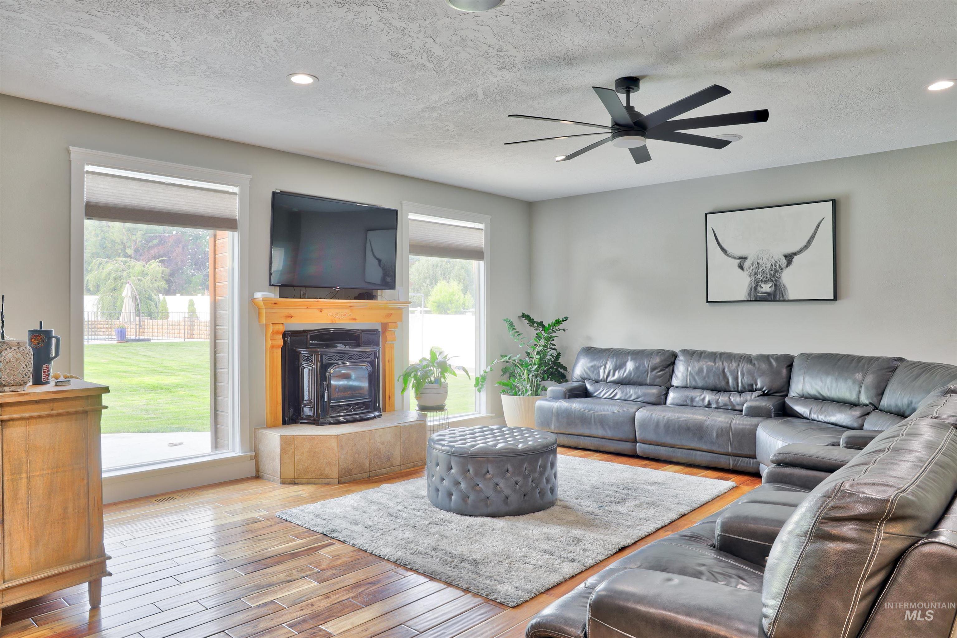 8858 STARDUST LN, Nampa, Idaho 83686, 6 Bedrooms, 3.5 Bathrooms, Residential For Sale, Price $1,449,000,MLS 98995838