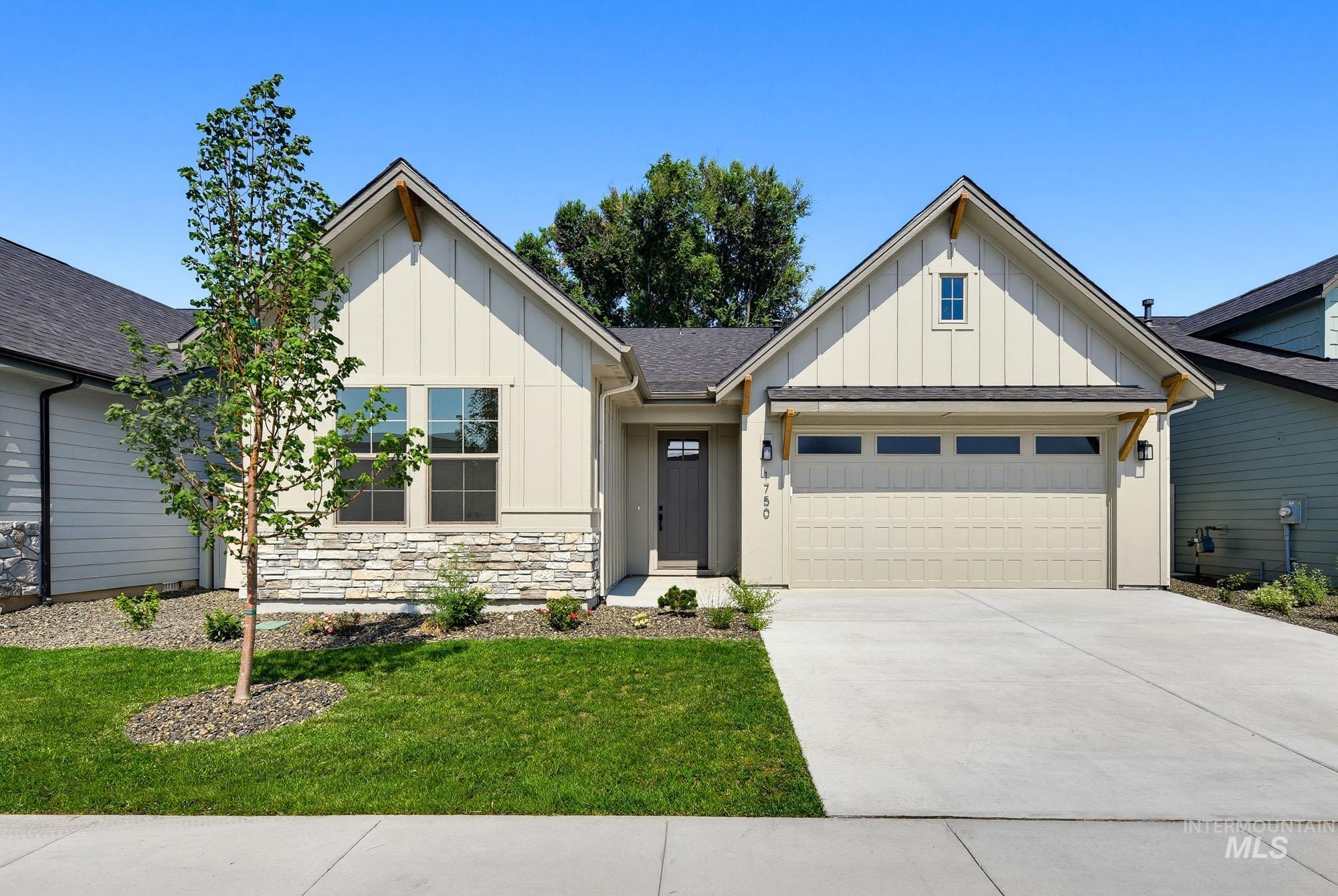 1750 N Green Pine Ln, Star, Idaho 83669, 4 Bedrooms, 2.5 Bathrooms, Residential For Sale, Price $564,900,MLS 98995875