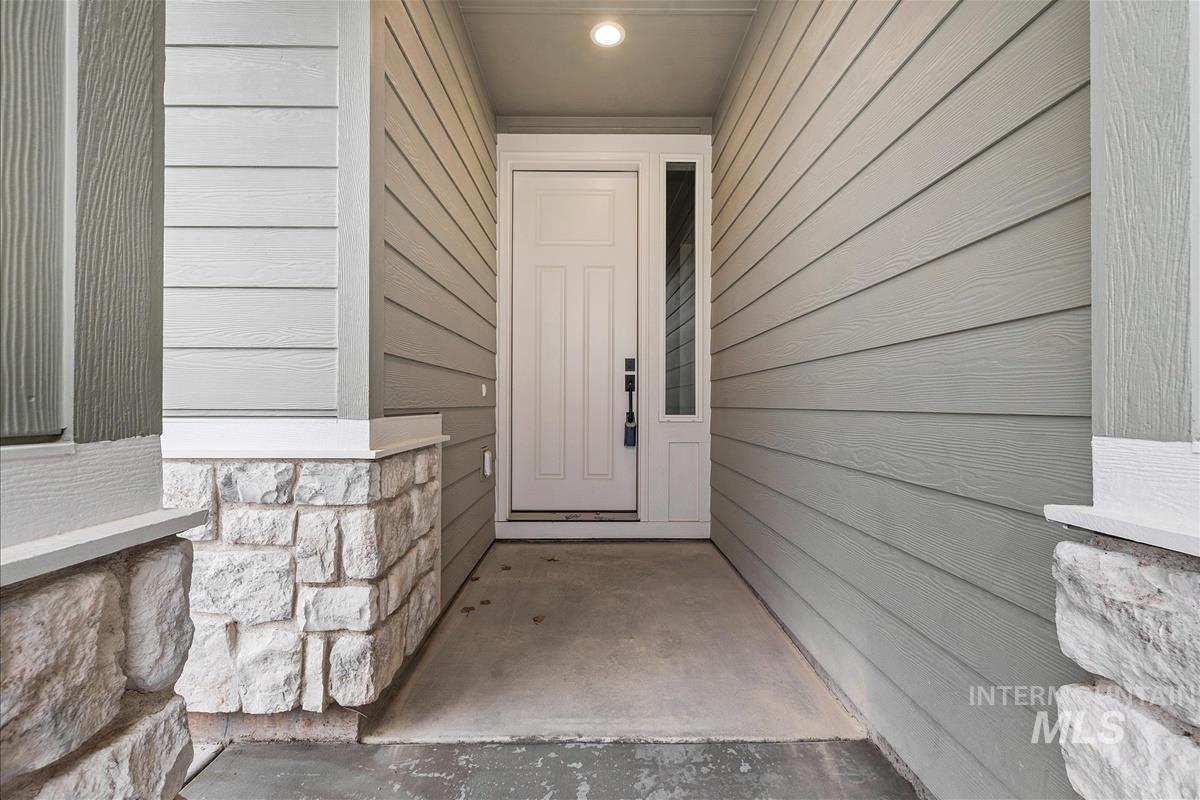 6914 W Tolland St, Eagle, Idaho 83616, 4 Bedrooms, 2 Bathrooms, Residential For Sale, Price $699,880,MLS 98995897