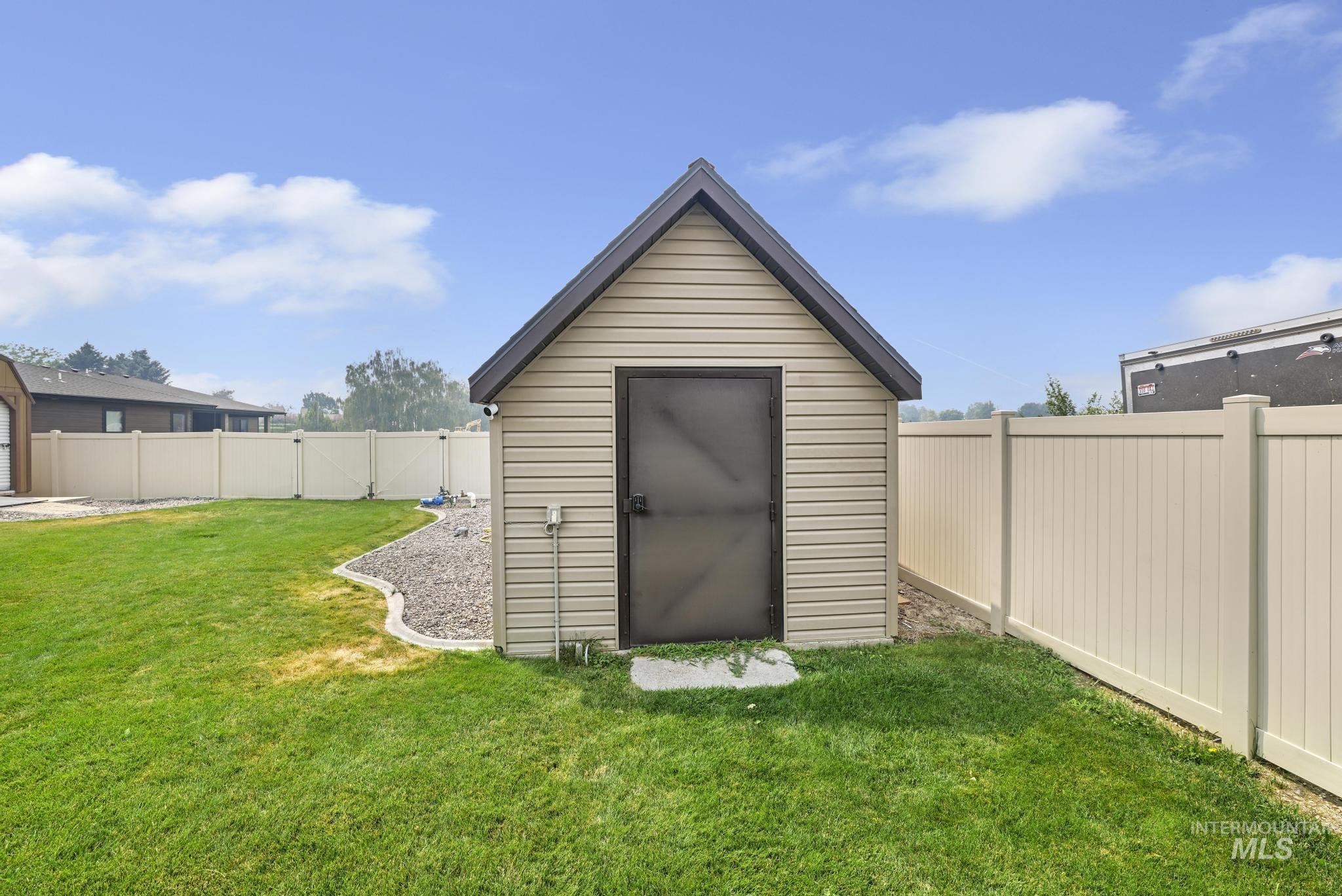 1811 W St, Heyburn, Idaho 83336, 4 Bedrooms, 3 Bathrooms, Residential For Sale, Price $439,000,MLS 98995902