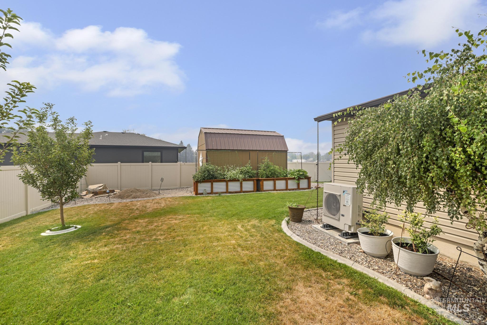 1811 W St, Heyburn, Idaho 83336, 4 Bedrooms, 3 Bathrooms, Residential For Sale, Price $439,000,MLS 98995902