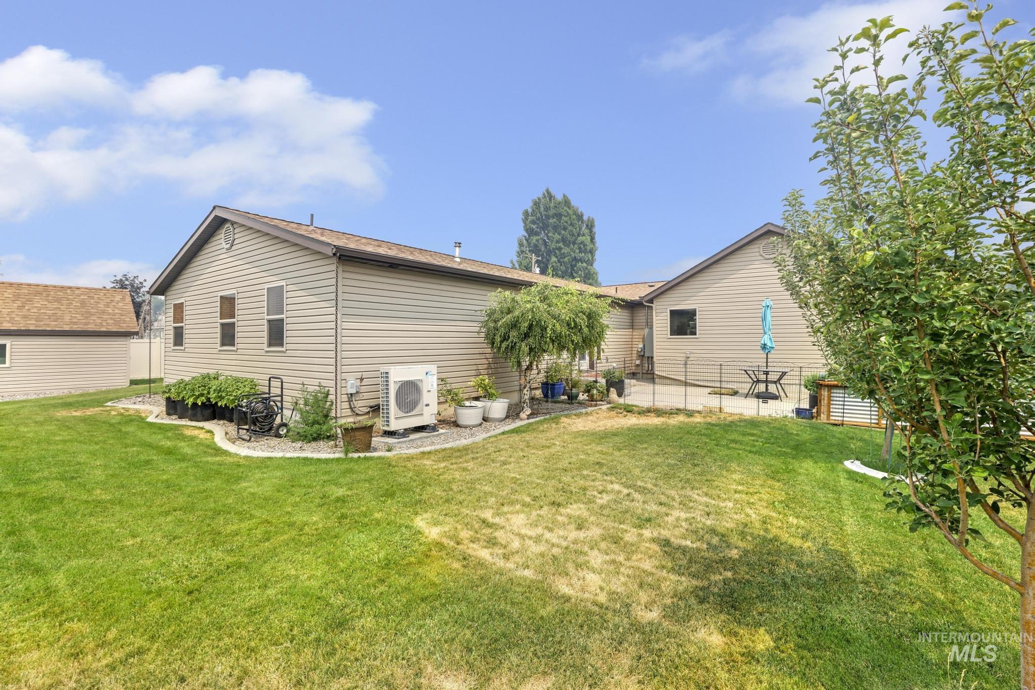1811 W St, Heyburn, Idaho 83336, 4 Bedrooms, 3 Bathrooms, Residential For Sale, Price $439,000,MLS 98995902
