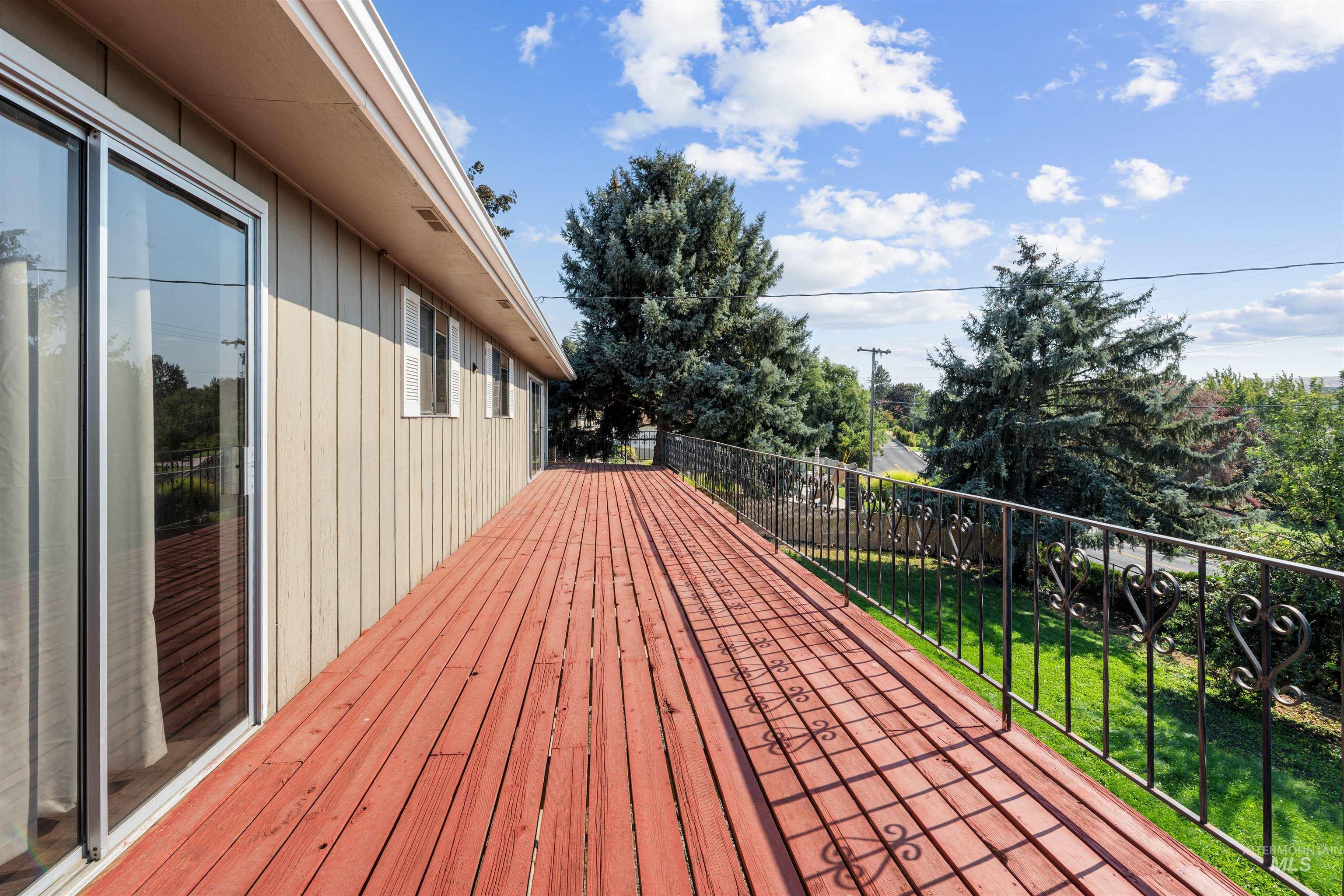 3314 Meadowlark Dr., Lewiston, Idaho 83501, 5 Bedrooms, 3 Bathrooms, Residential For Sale, Price $479,974,MLS 98995906