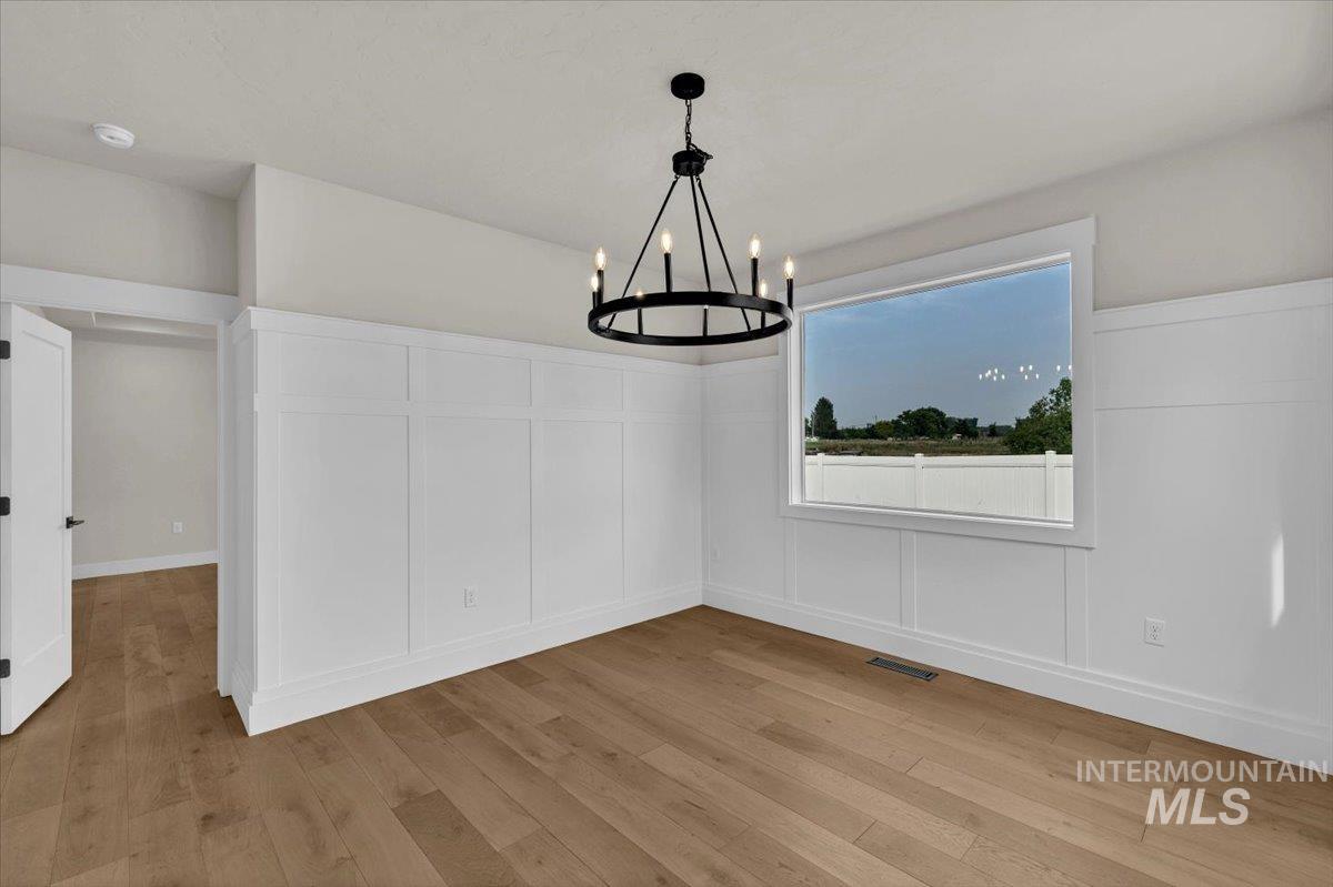 72 S Ravine Way, Nampa, Idaho 83687, 3 Bedrooms, 2.5 Bathrooms, Residential For Sale, Price $595,000,MLS 98995913