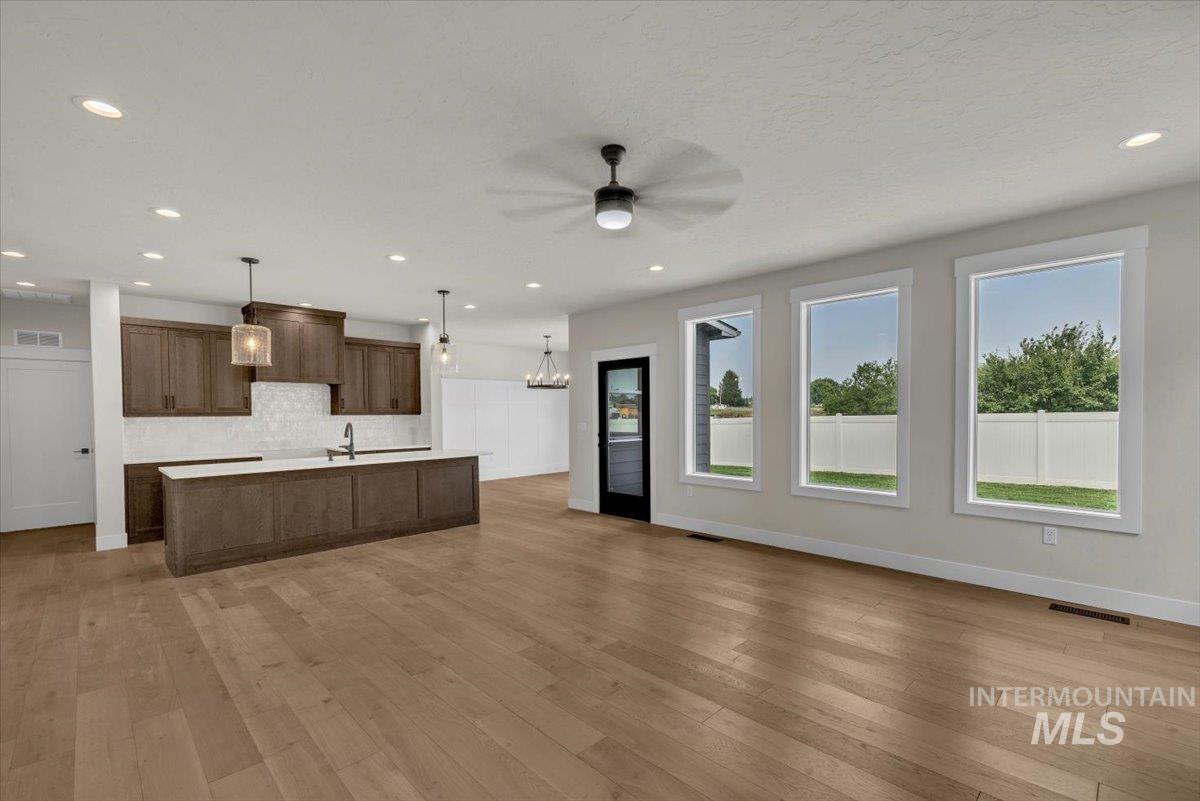 72 S Ravine Way, Nampa, Idaho 83687, 3 Bedrooms, 2.5 Bathrooms, Residential For Sale, Price $595,000,MLS 98995913
