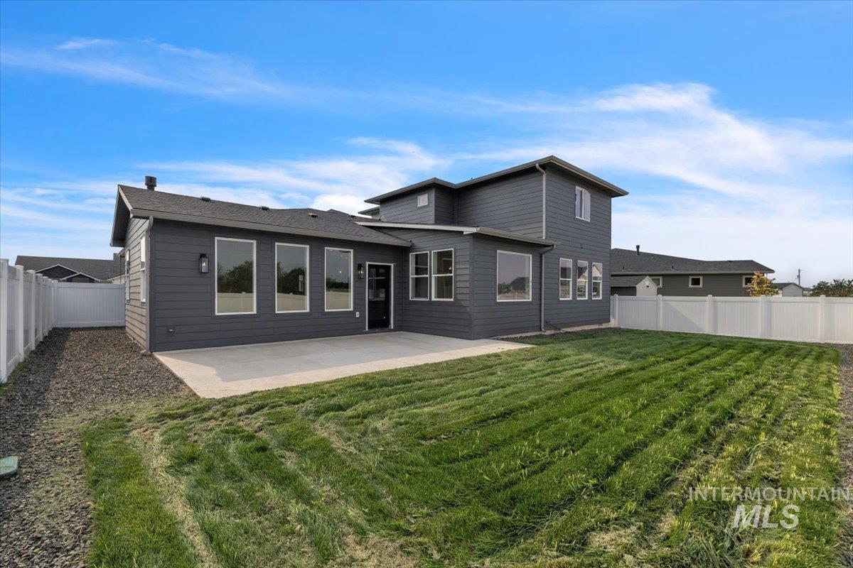 72 S Ravine Way, Nampa, Idaho 83687, 3 Bedrooms, 2.5 Bathrooms, Residential For Sale, Price $595,000,MLS 98995913