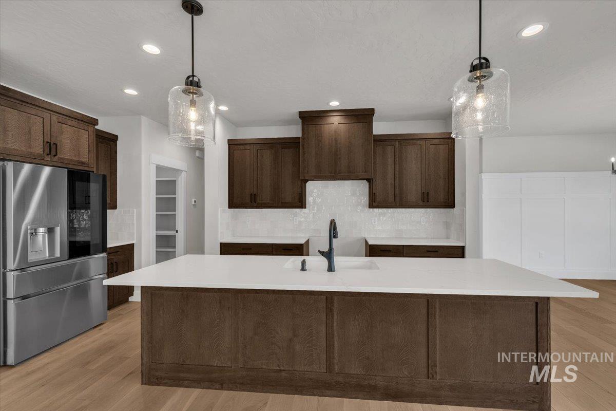 72 S Ravine Way, Nampa, Idaho 83687, 3 Bedrooms, 2.5 Bathrooms, Residential For Sale, Price $595,000,MLS 98995913