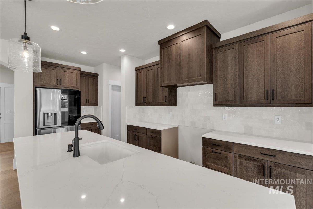 72 S Ravine Way, Nampa, Idaho 83687, 3 Bedrooms, 2.5 Bathrooms, Residential For Sale, Price $595,000,MLS 98995913
