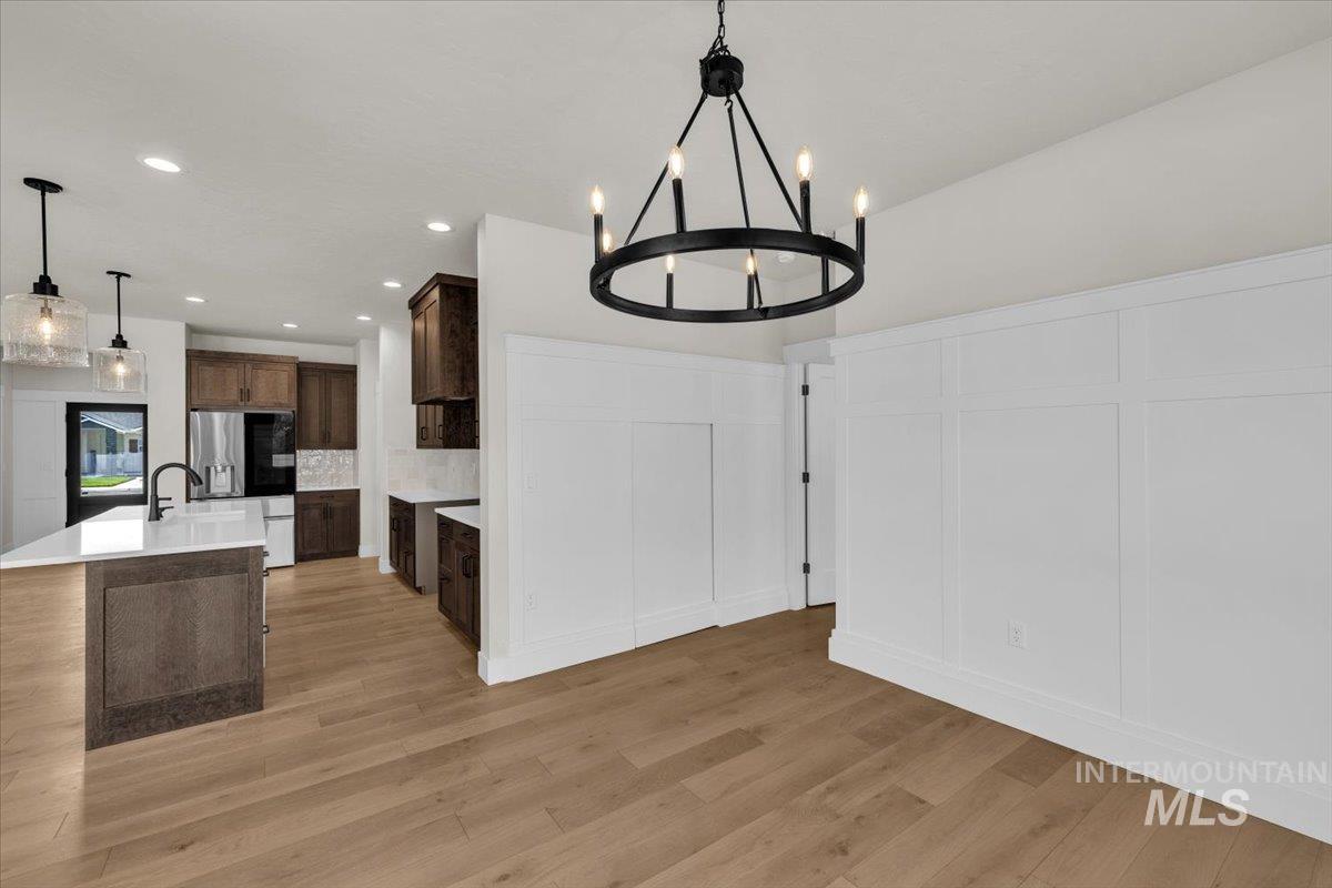72 S Ravine Way, Nampa, Idaho 83687, 3 Bedrooms, 2.5 Bathrooms, Residential For Sale, Price $595,000,MLS 98995913
